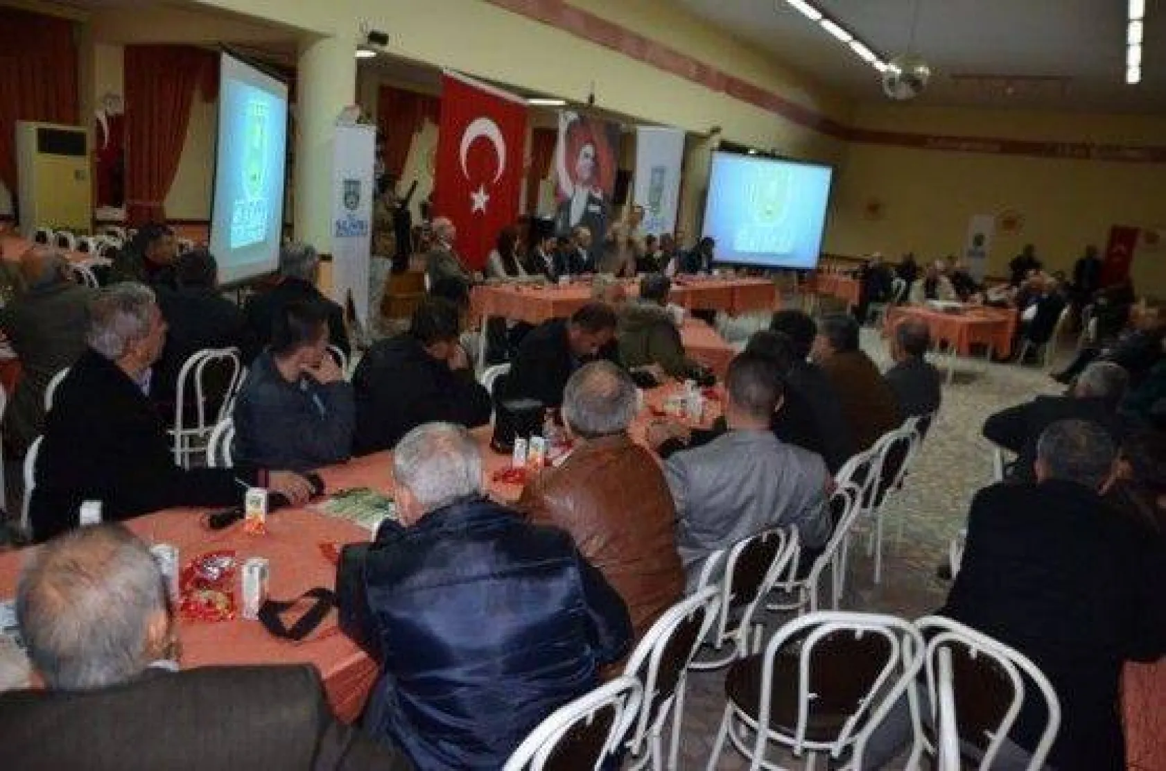 Değirmenköy'de Halk Toplantısı Gerçekleşti