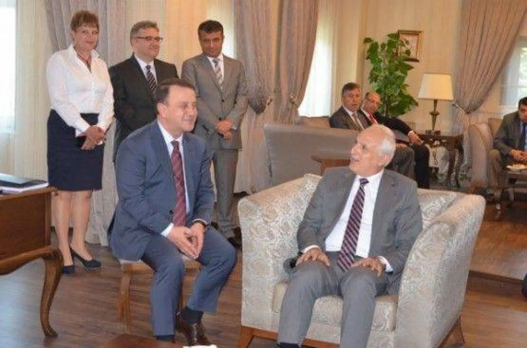 Vali Mutlu'dan Işıklar'a Hayırlı Olsun Ziyareti