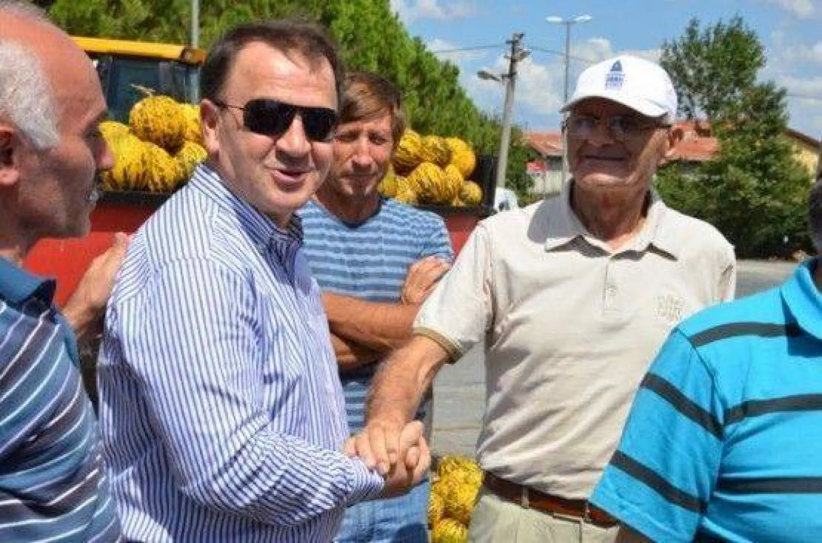 Işıklar Mahallelerde Hemşerileriyle Bayramlaştı