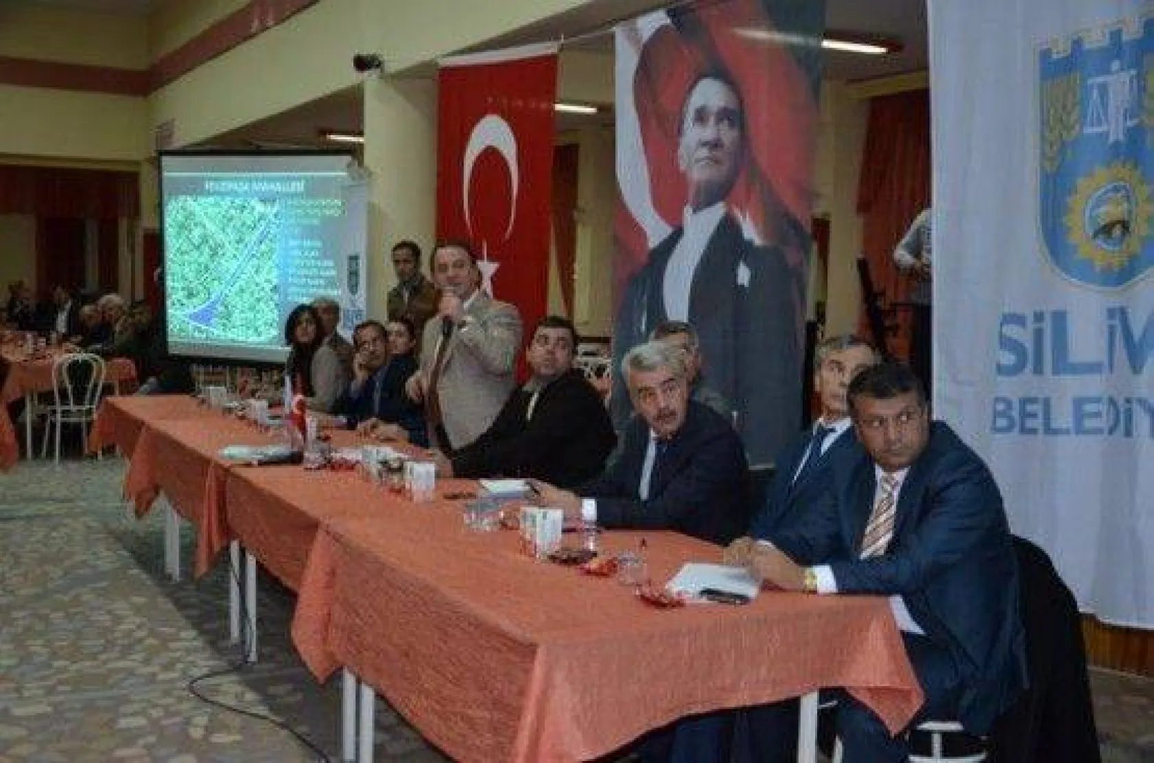 Değirmenköy'de Halk Toplantısı Gerçekleşti