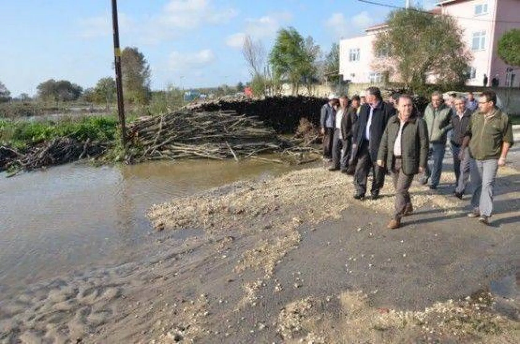 Işıklar Sel Alarmına Karşı Ekiplerini Harekete Geç