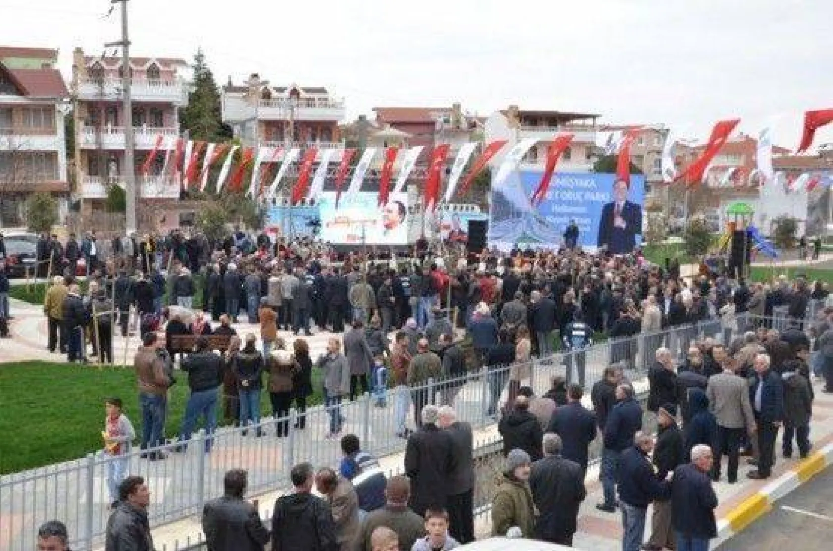 Ahmet Oruç Parkı Görkemli Bir Törenle Açıldı