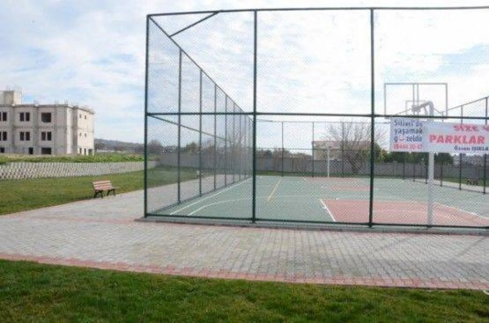 Hurdalık Alan Modern Spor Sahası Oldu