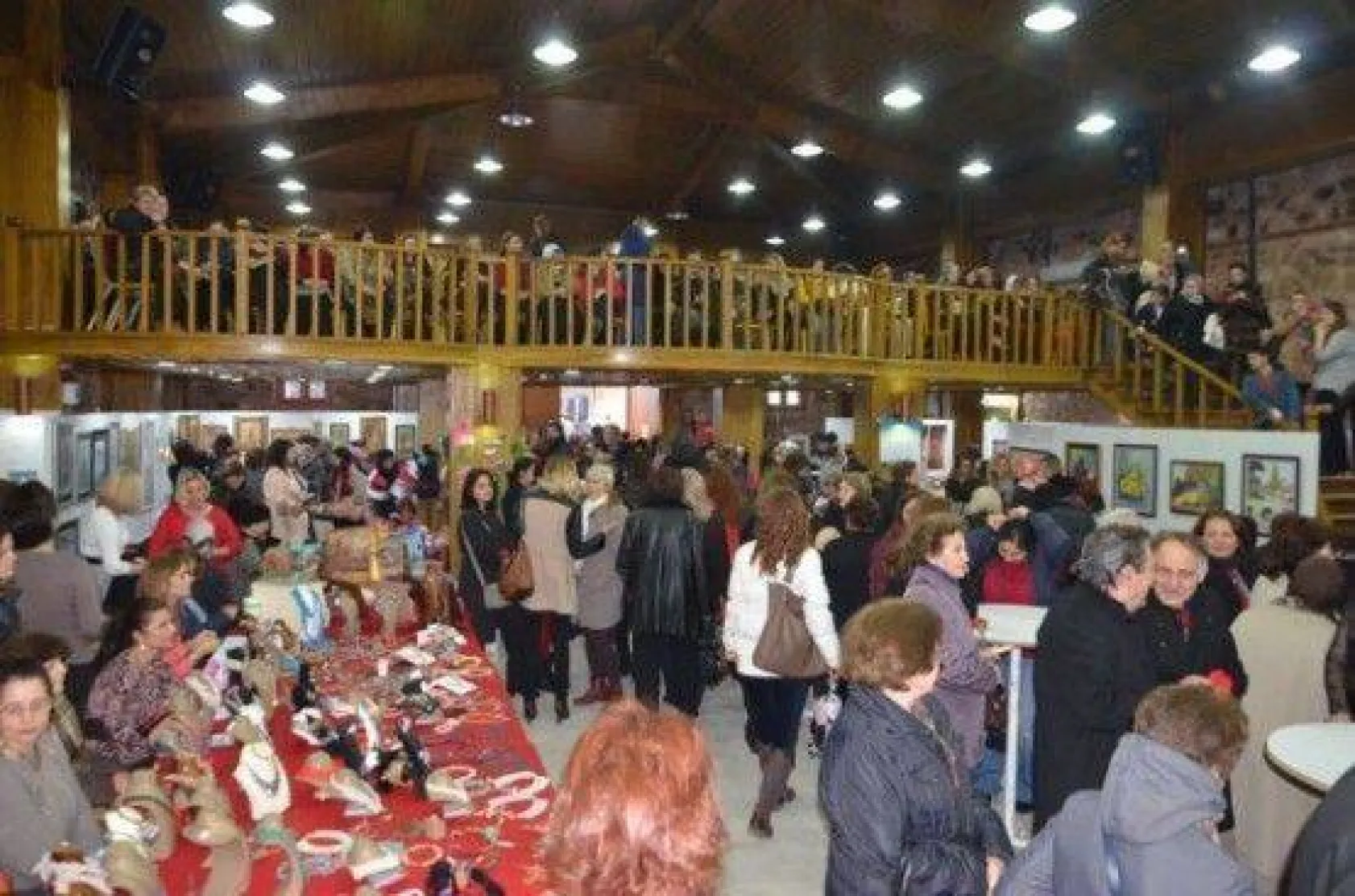 Elimin Emeği Karma Sergisi Yoğun İlgi Gördü