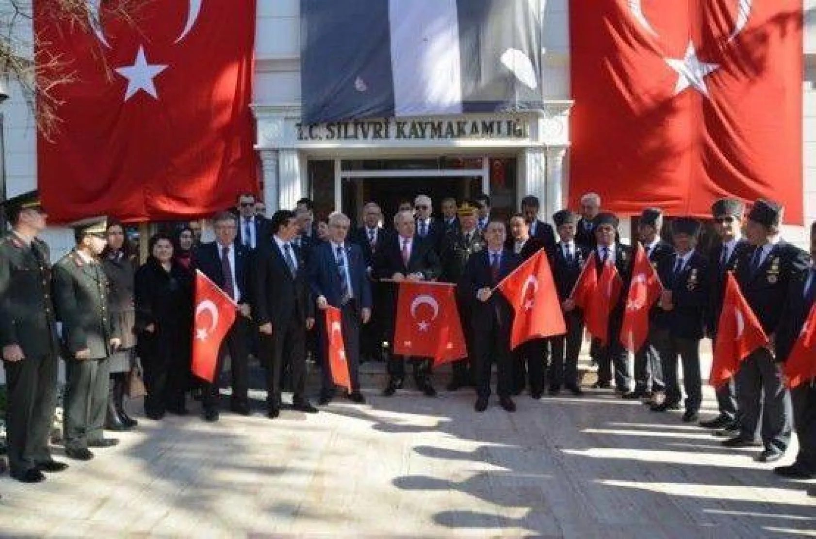 Işıklar 'Çanakkale'ye Minnettarız'