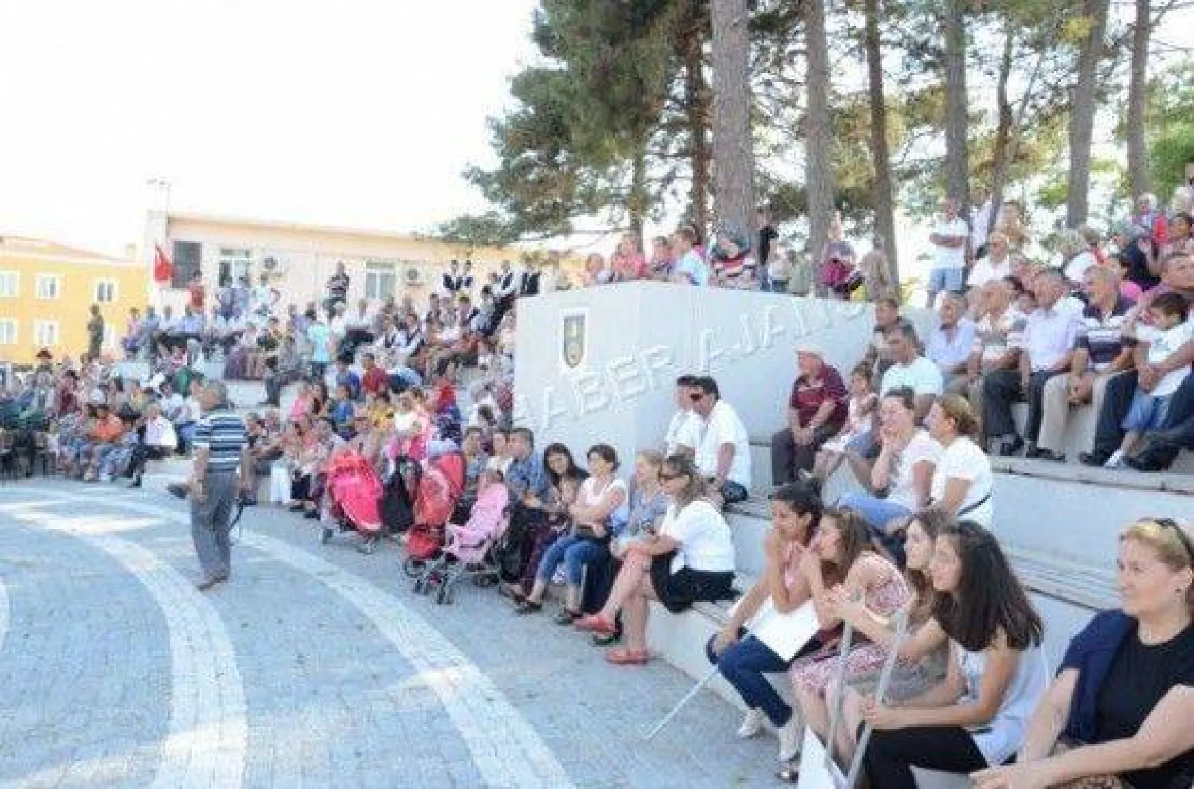 Mahallelerde Festival Rüzgârı Esti