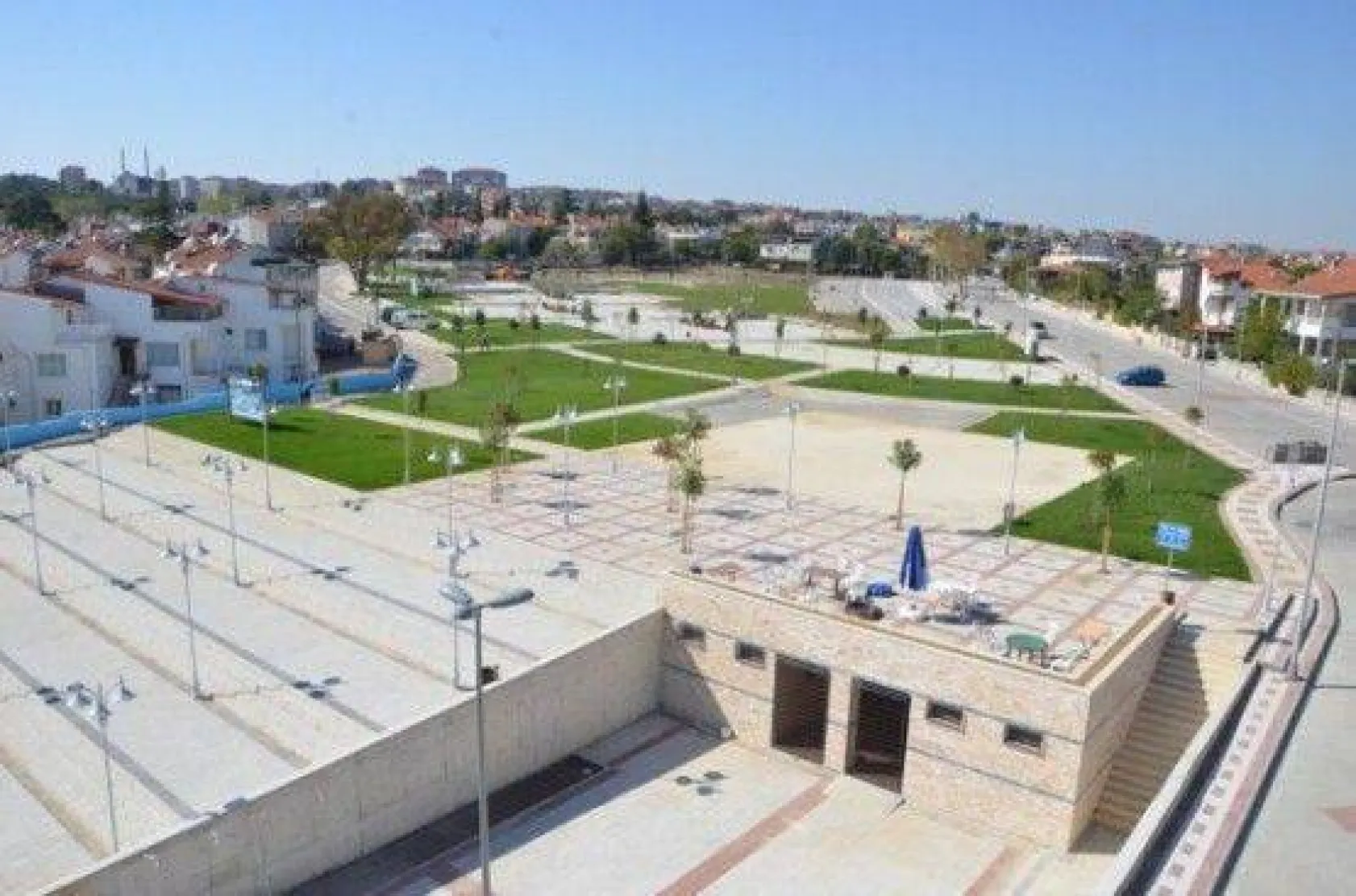 Gümüşyaka Sahili Işıl Işıl oldu