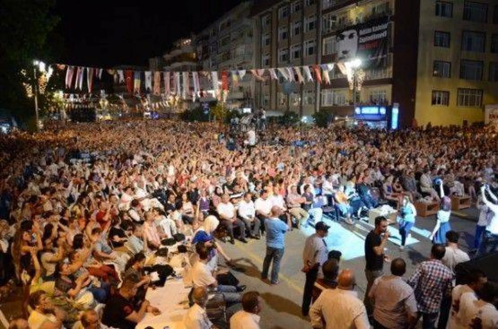 Ziynet Sali'den Müzik Ziyafeti