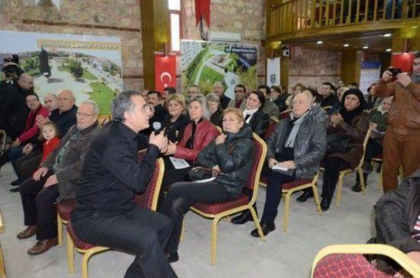 Mutlu Türkiye'de Laiklik Sizlere Ömürdür