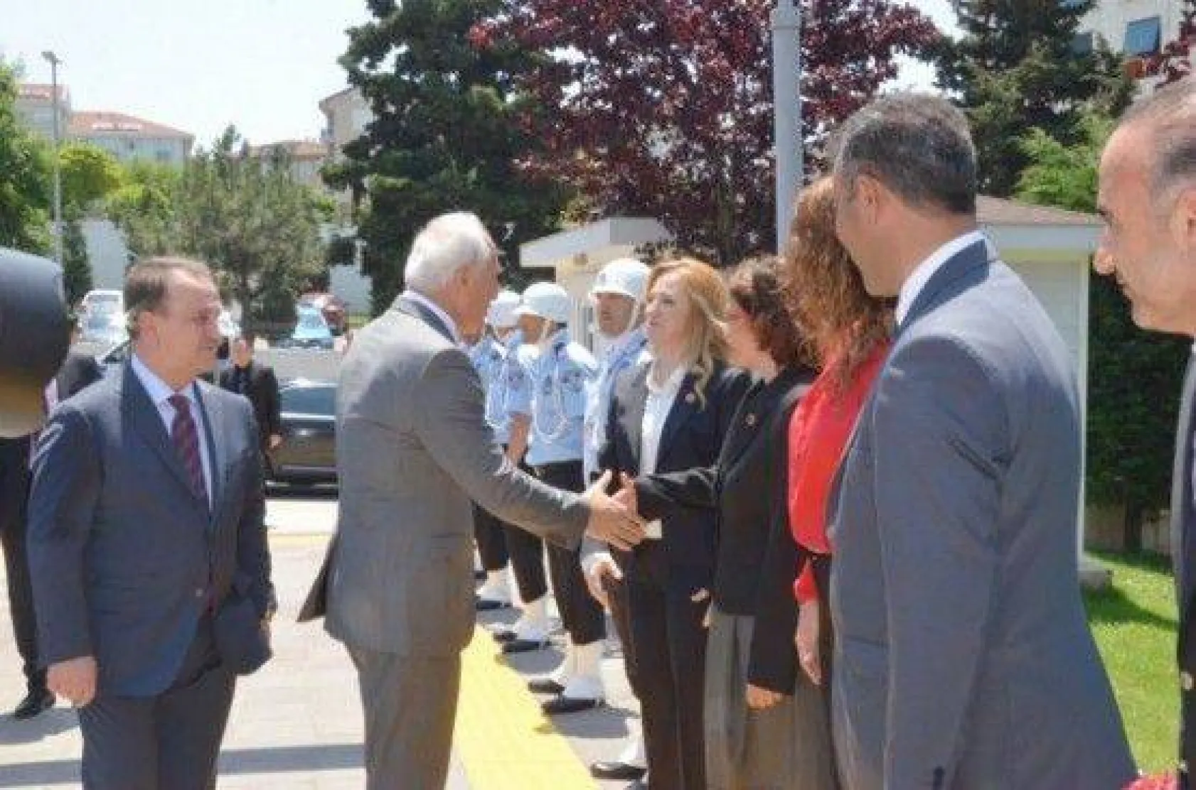 Vali Mutlu'dan Işıklar'a Hayırlı Olsun Ziyareti