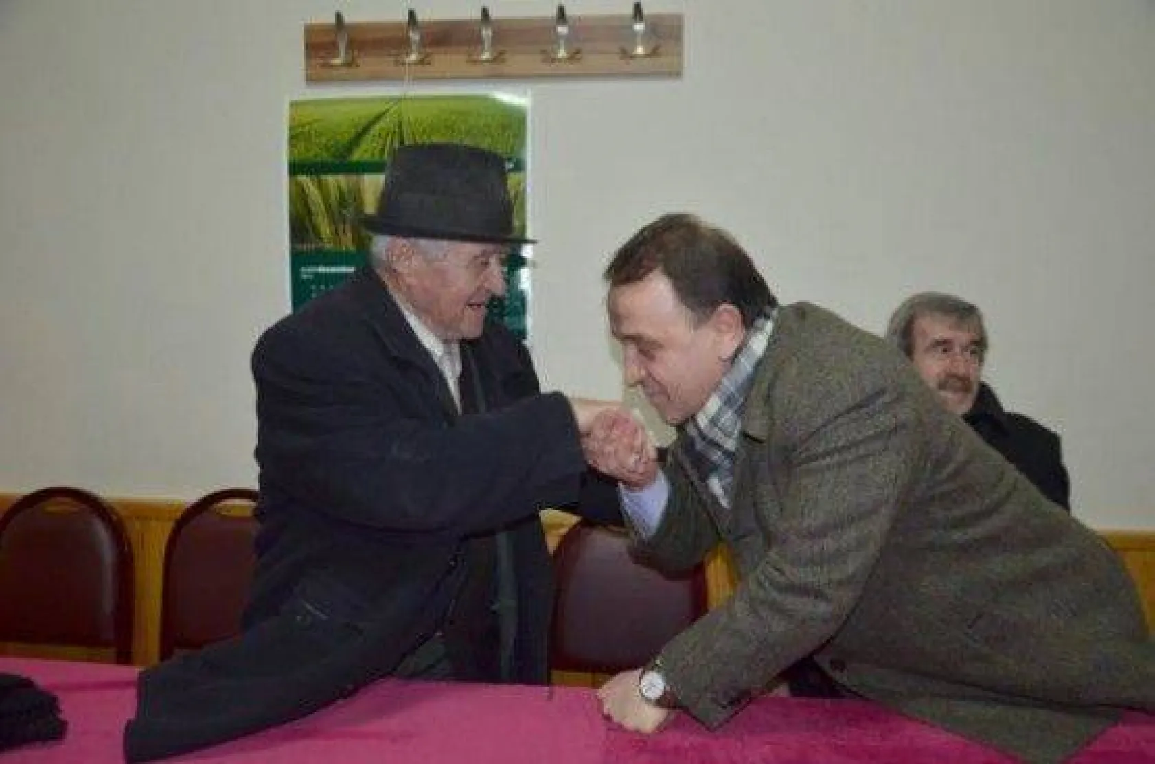 Işıklar Mahallelerde Hemşerileriyle Buluştu