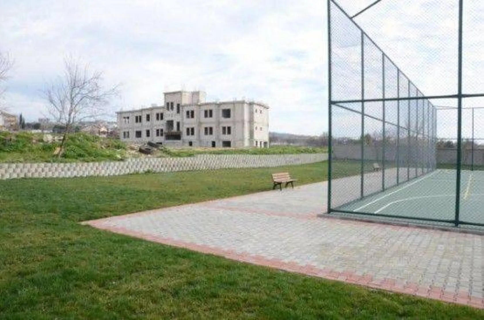 Hurdalık Alan Modern Spor Sahası Oldu