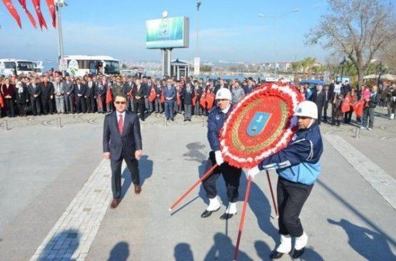 Işıklar 'Çanakkale'ye Minnettarız'