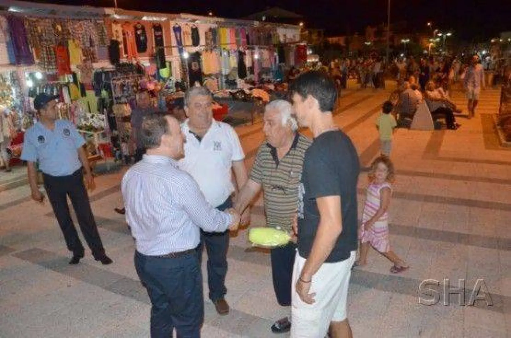 Işıklar Gümüşyaka Gece Pazarını Ziyaret Etti