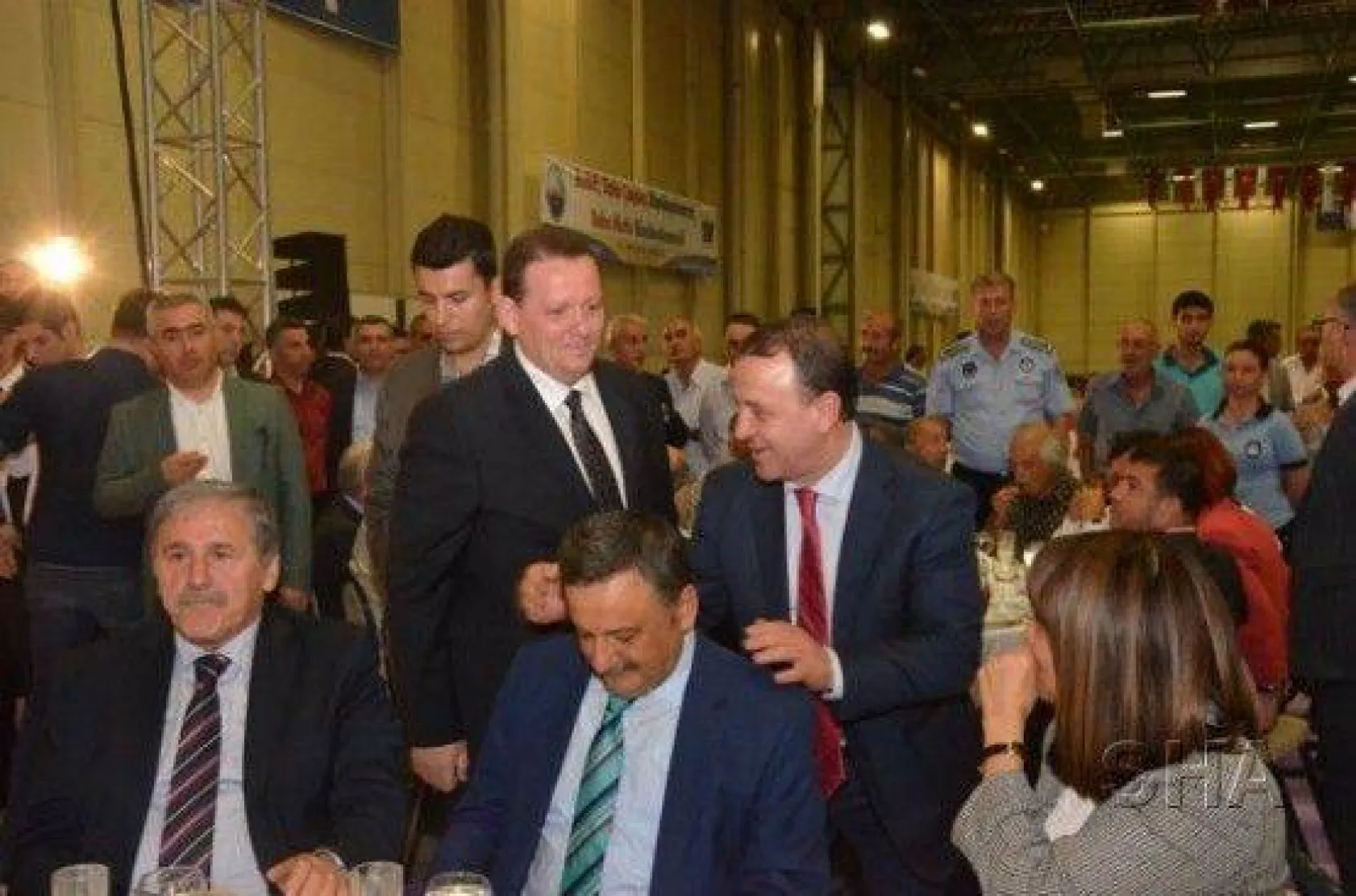 Komşu İlçelere Işıklar Desteği