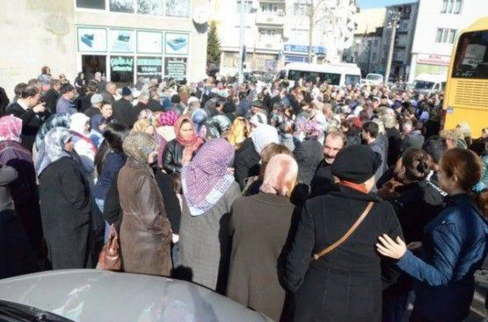 Dualarla uğurlandılar