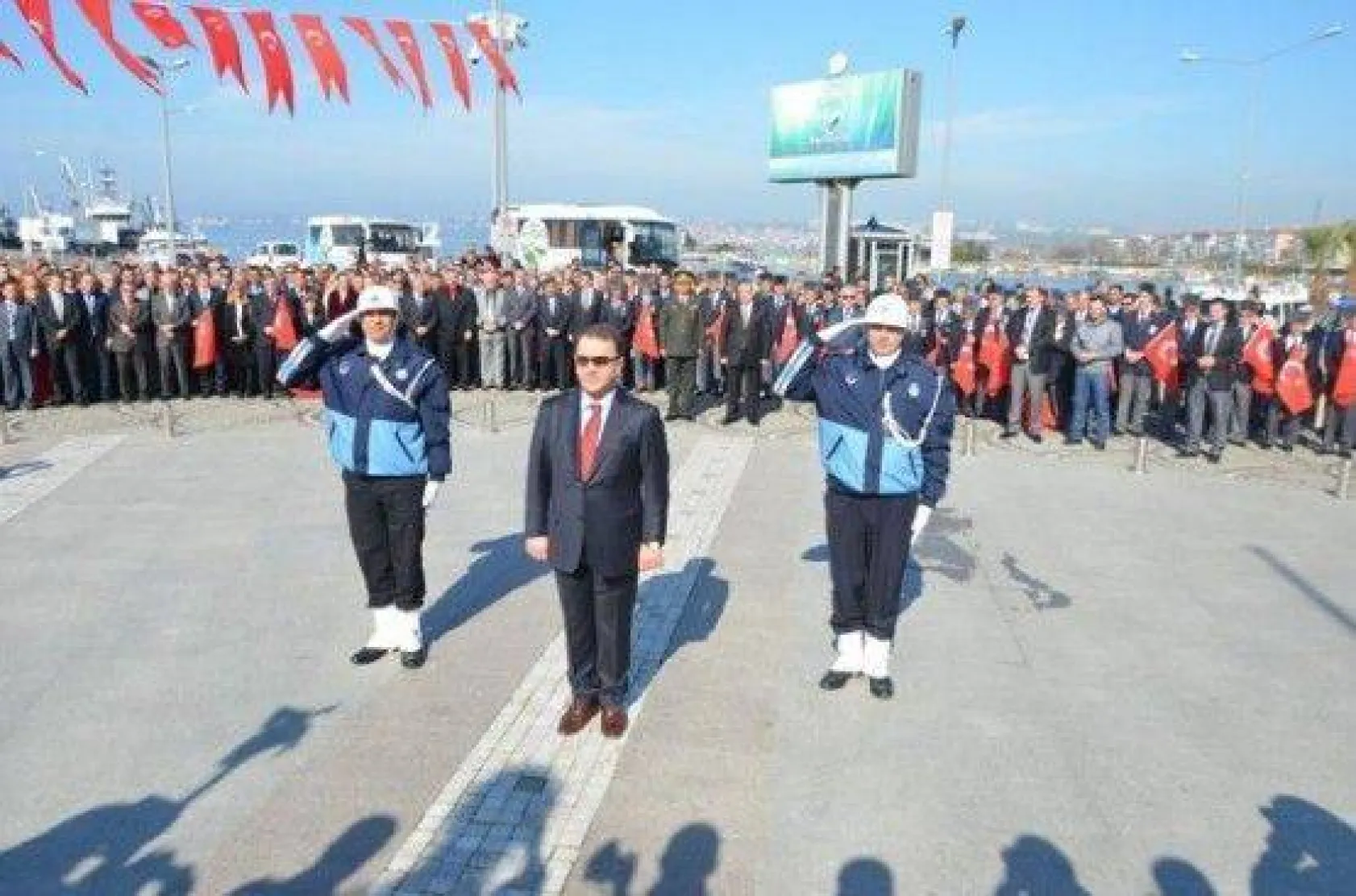 Işıklar 'Çanakkale'ye Minnettarız'