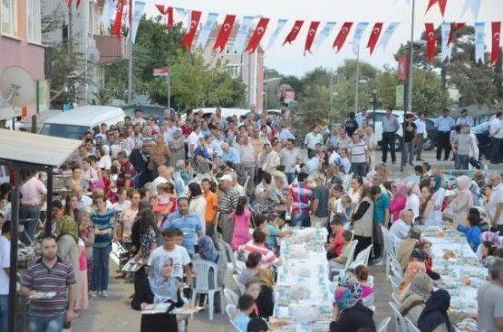 İlk Halk Sofrası Kavaklı'da Kuruldu