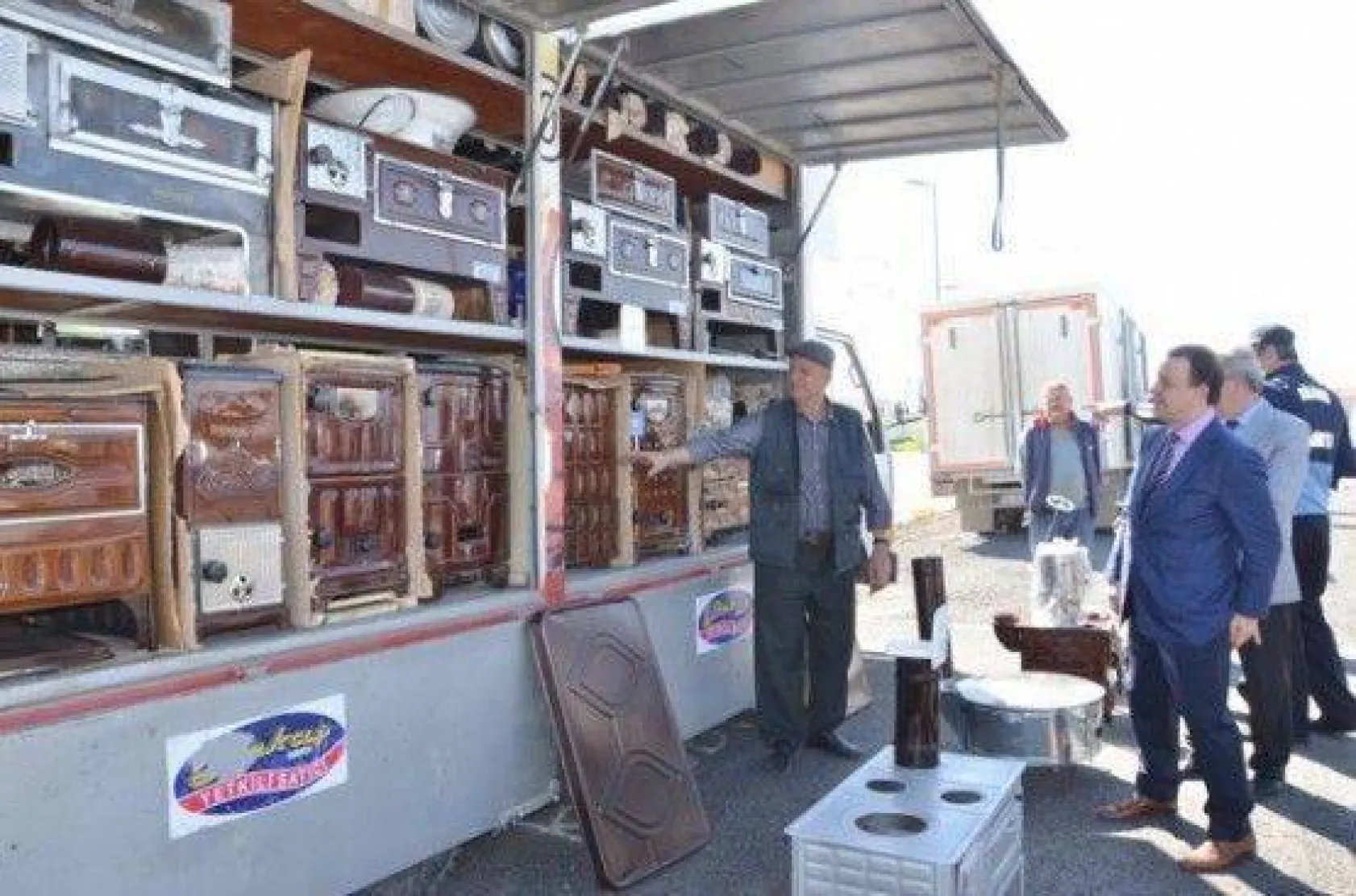 Işıklar Pazar Ziyaretlerine Devam Ediyor