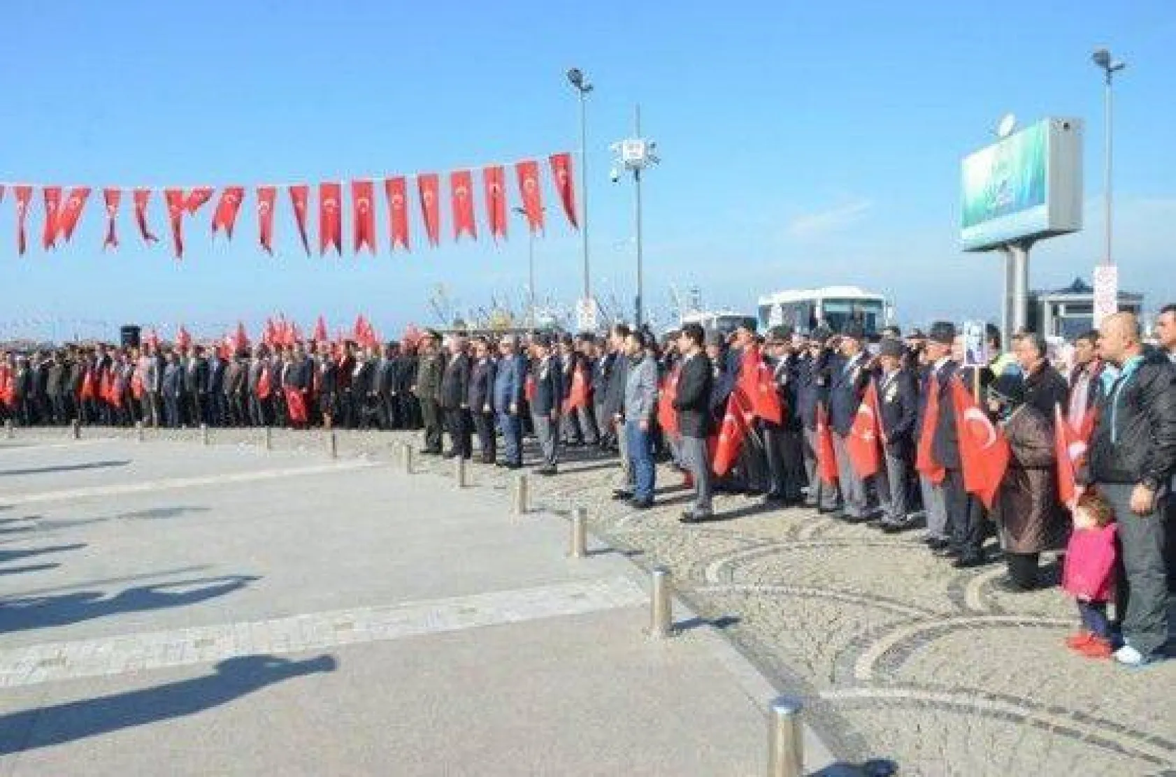 Işıklar 'Çanakkale'ye Minnettarız'