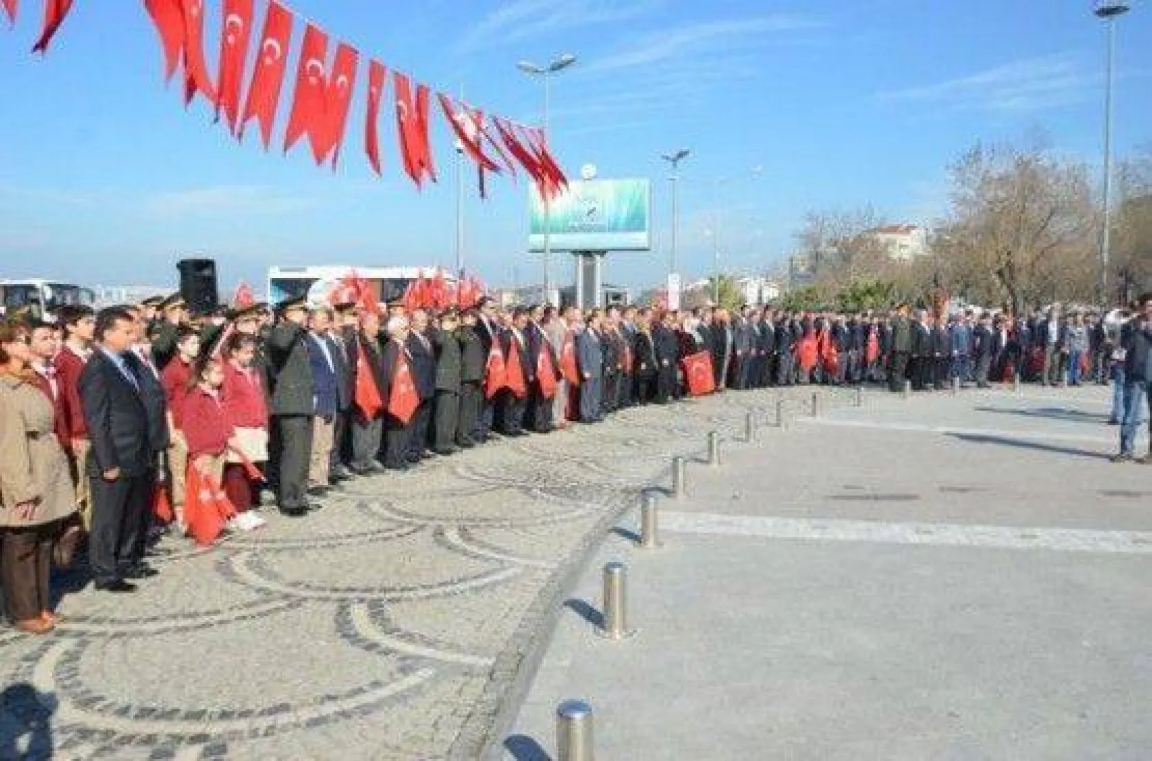 Işıklar 'Çanakkale'ye Minnettarız'