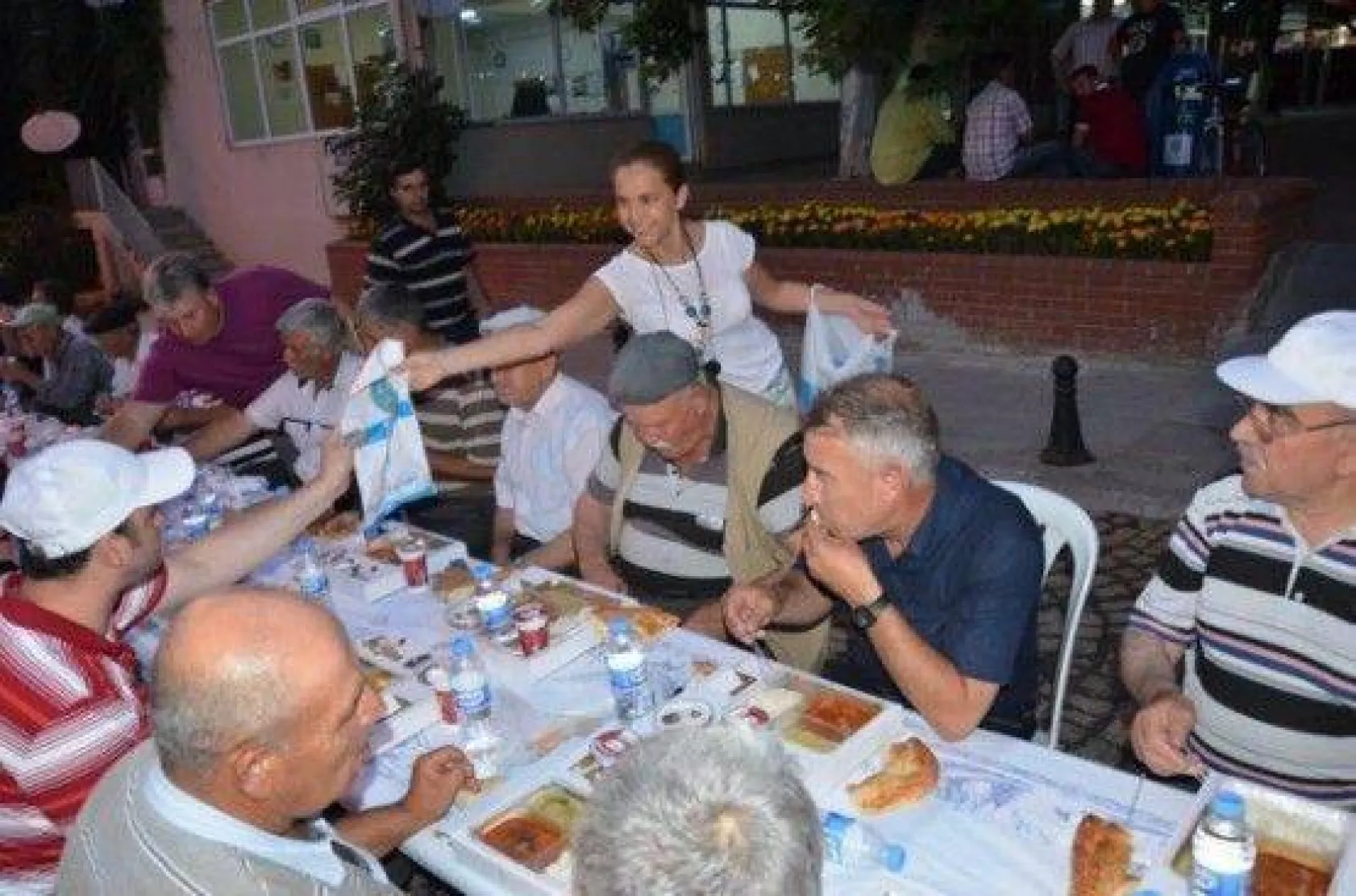Işıklar Hemşerileriyle İftar Sofralarında Buluşuyor