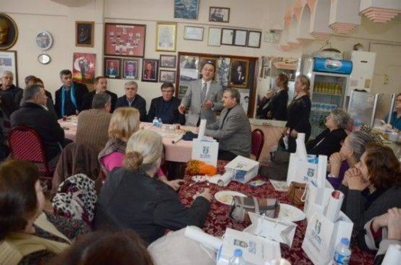 Manastırlılara Işıklar Ziyareti