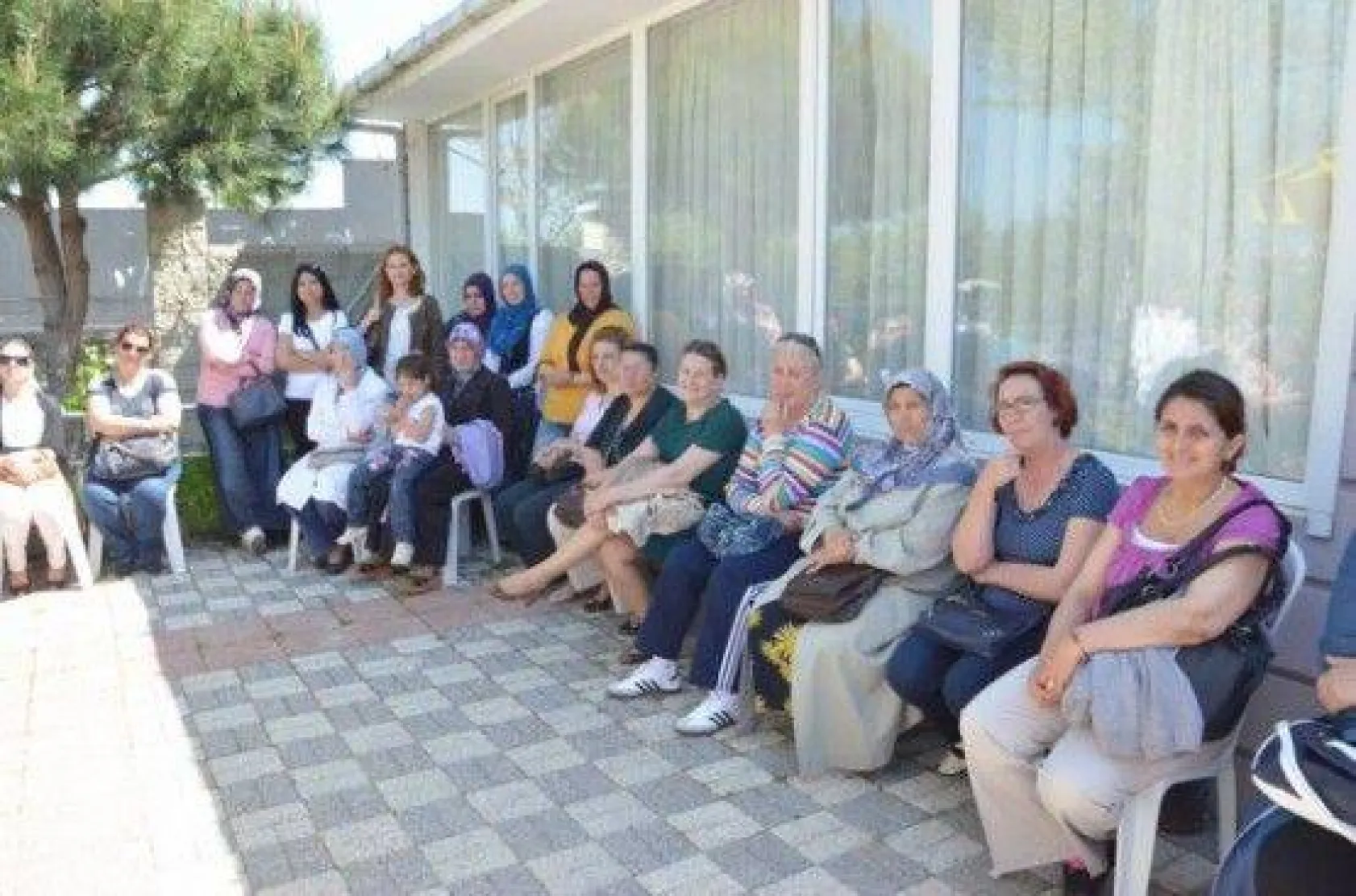 Gümüşyakalı Kadınlar Belediyenin Hizmetlerini İnce