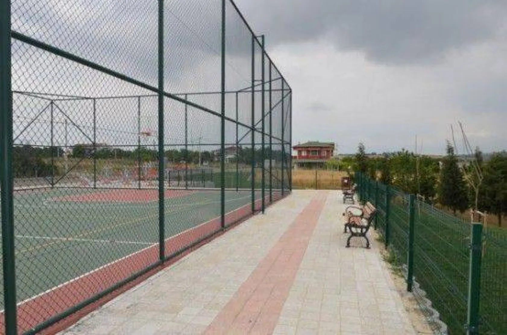 Alipaşa Mahallesi Spor Sahası Tamamlandı