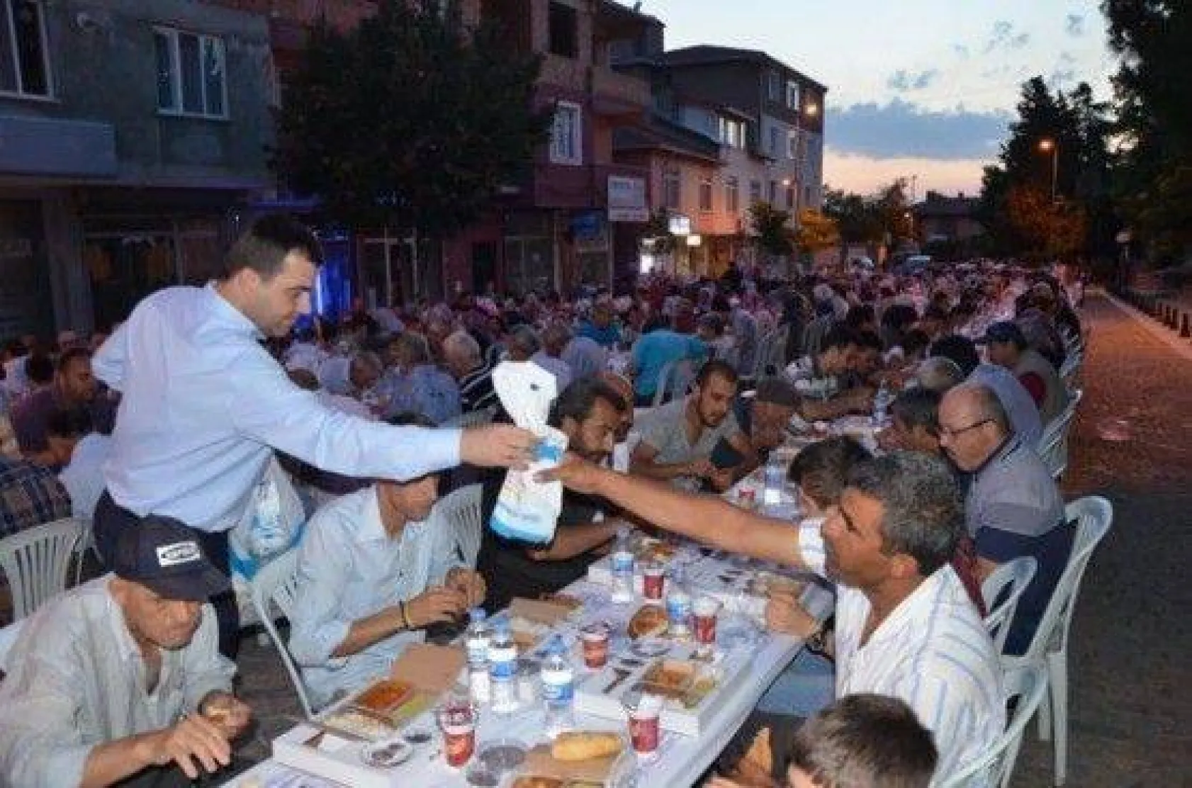 Işıklar Hemşerileriyle İftar Sofralarında Buluşuyor