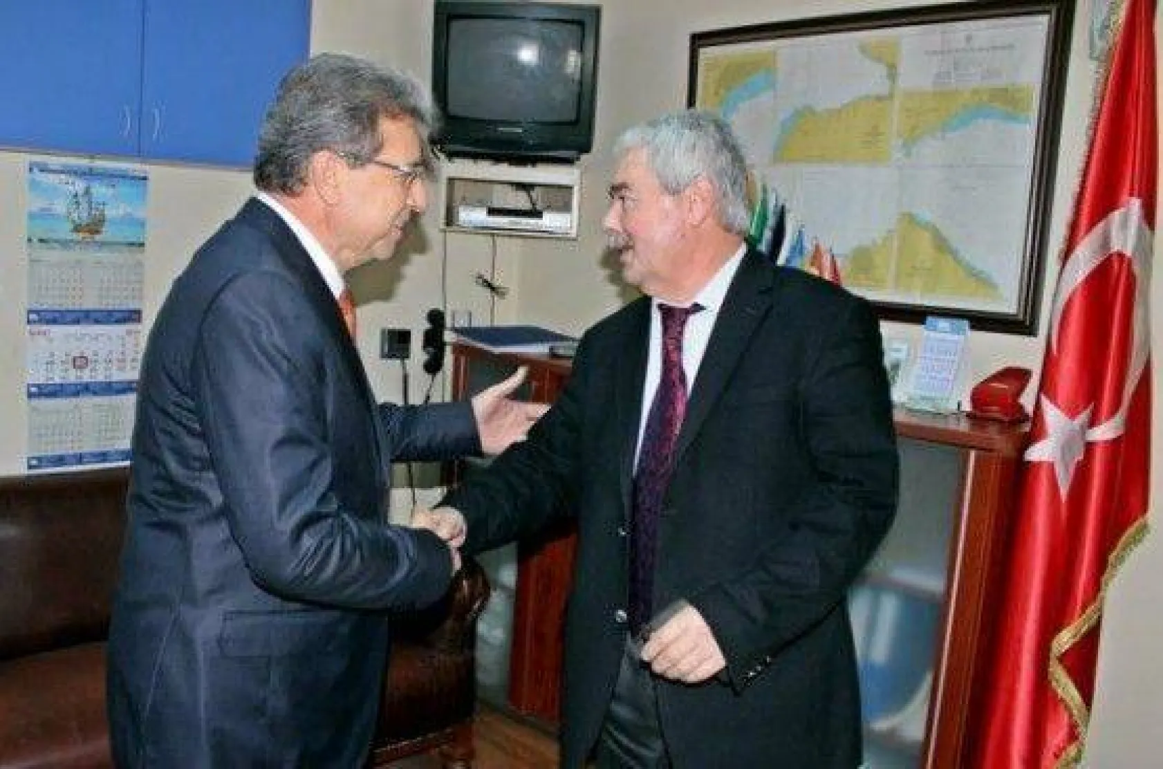 Sert ziyaretlerini hız kesmeden sürdürüyor