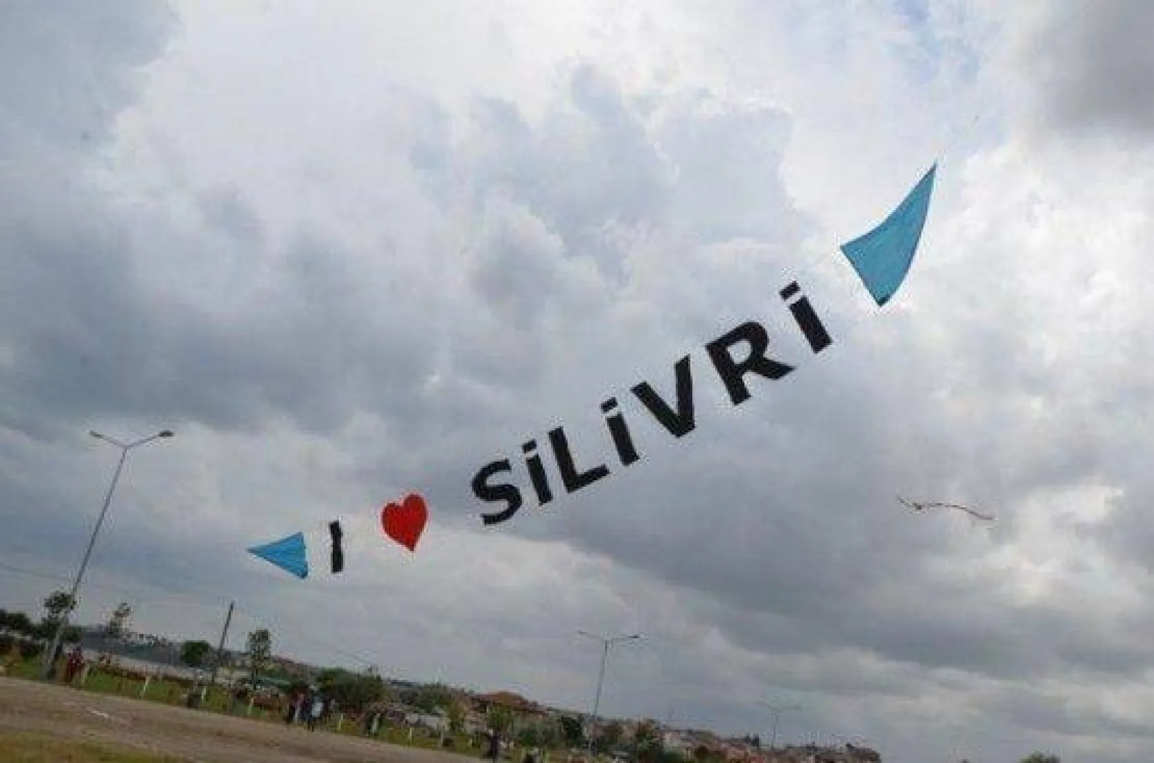 Özel Çocuklar Uçurtmaları Gökyüzüyle Buluşturdu