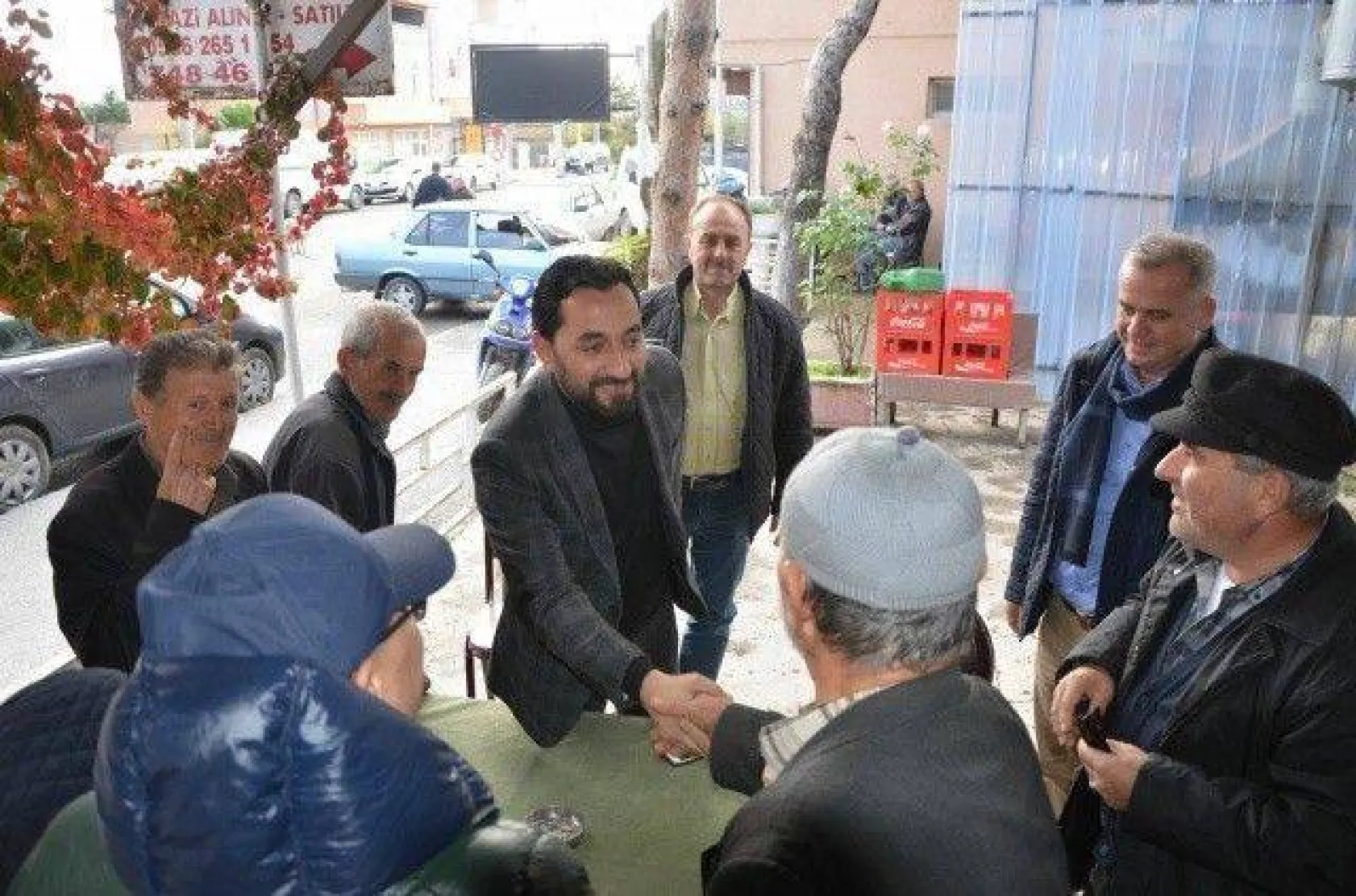 AK Parti hafta sonunu boş geçirmedi