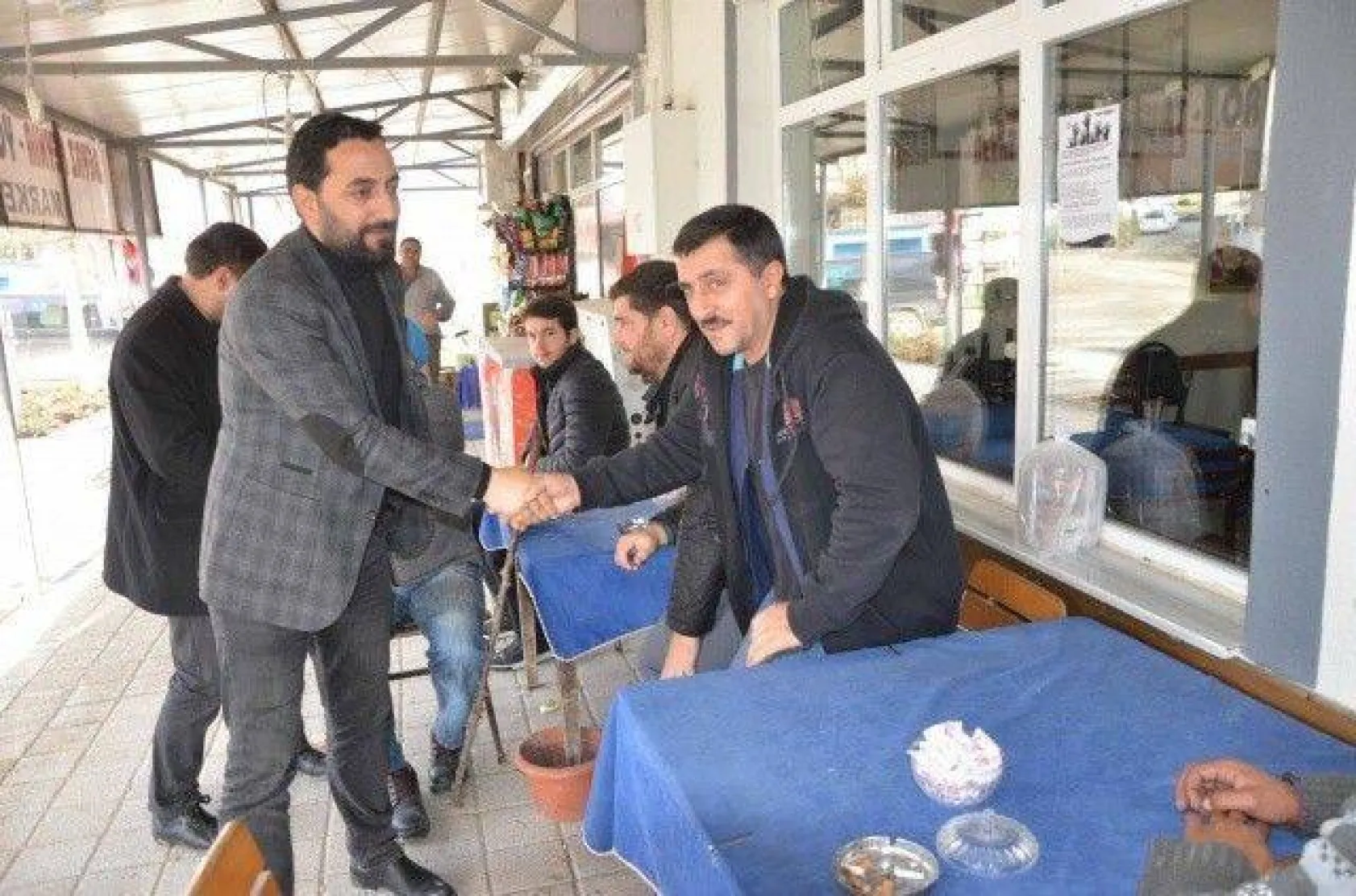 AK Parti hafta sonunu boş geçirmedi