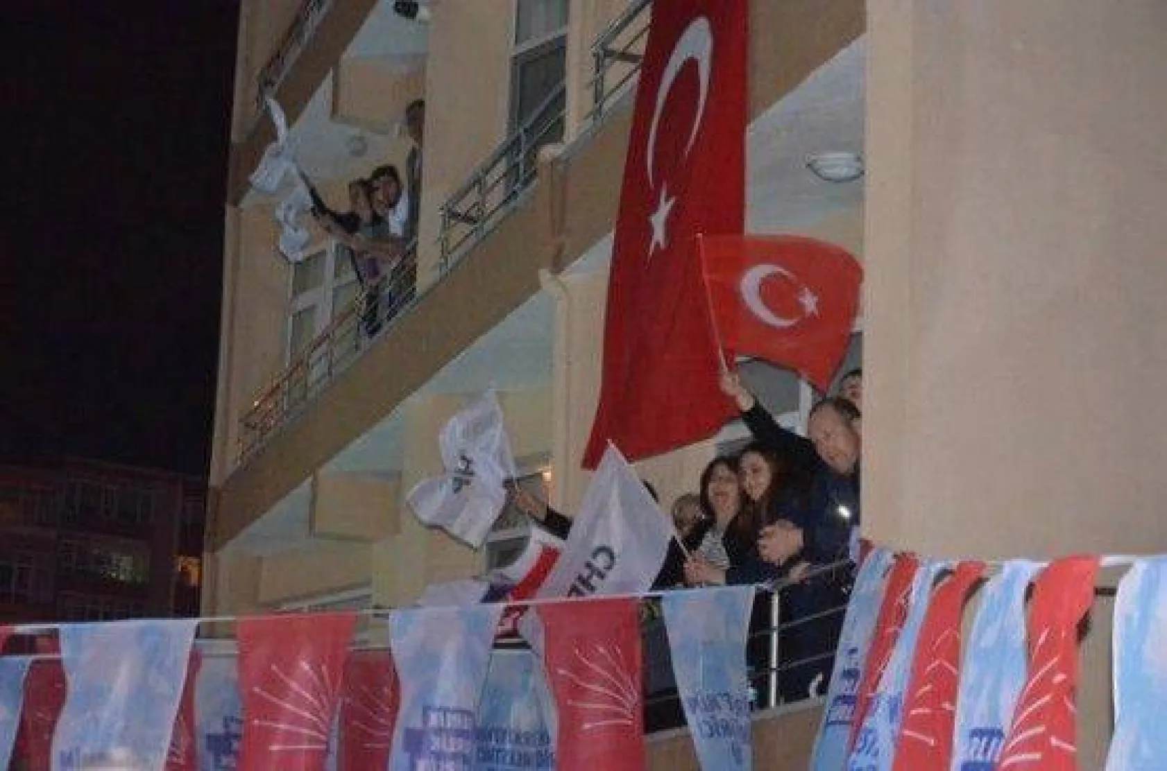 Işıklar sevgisi Alibey'de sokaklara taştı…