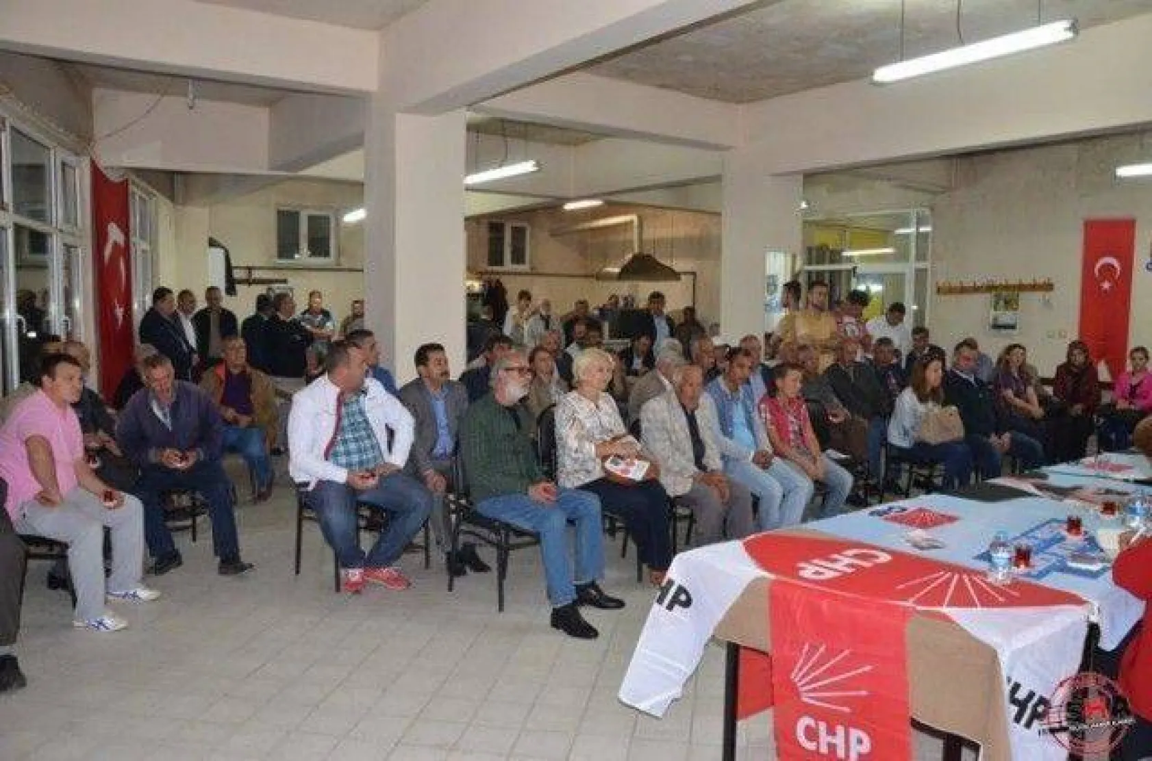 CHP'ye Kadıköy ve Gazitepe'de Sevgi Seli