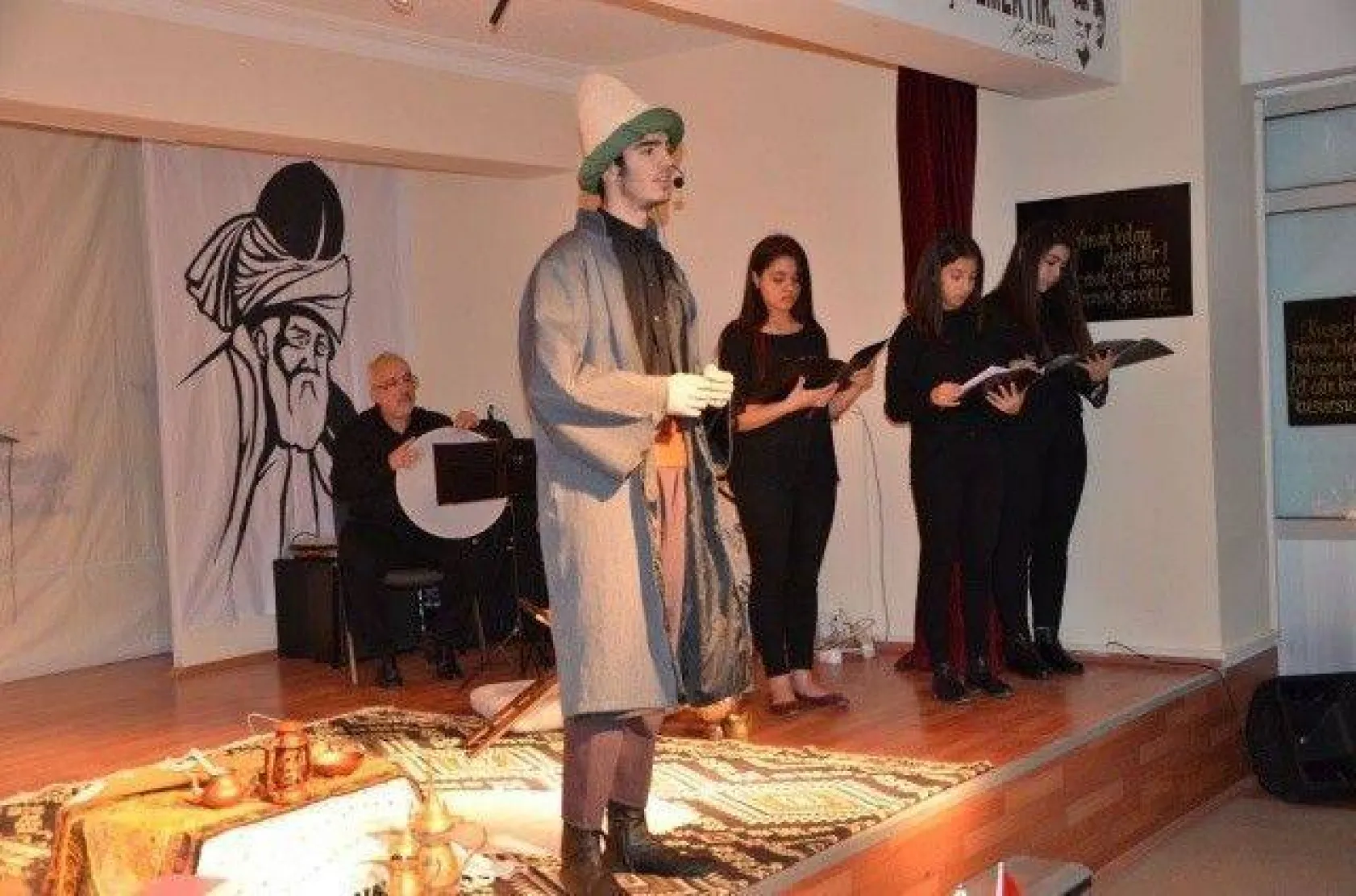 Öğrencilerden Mevlâna haftasına özel program