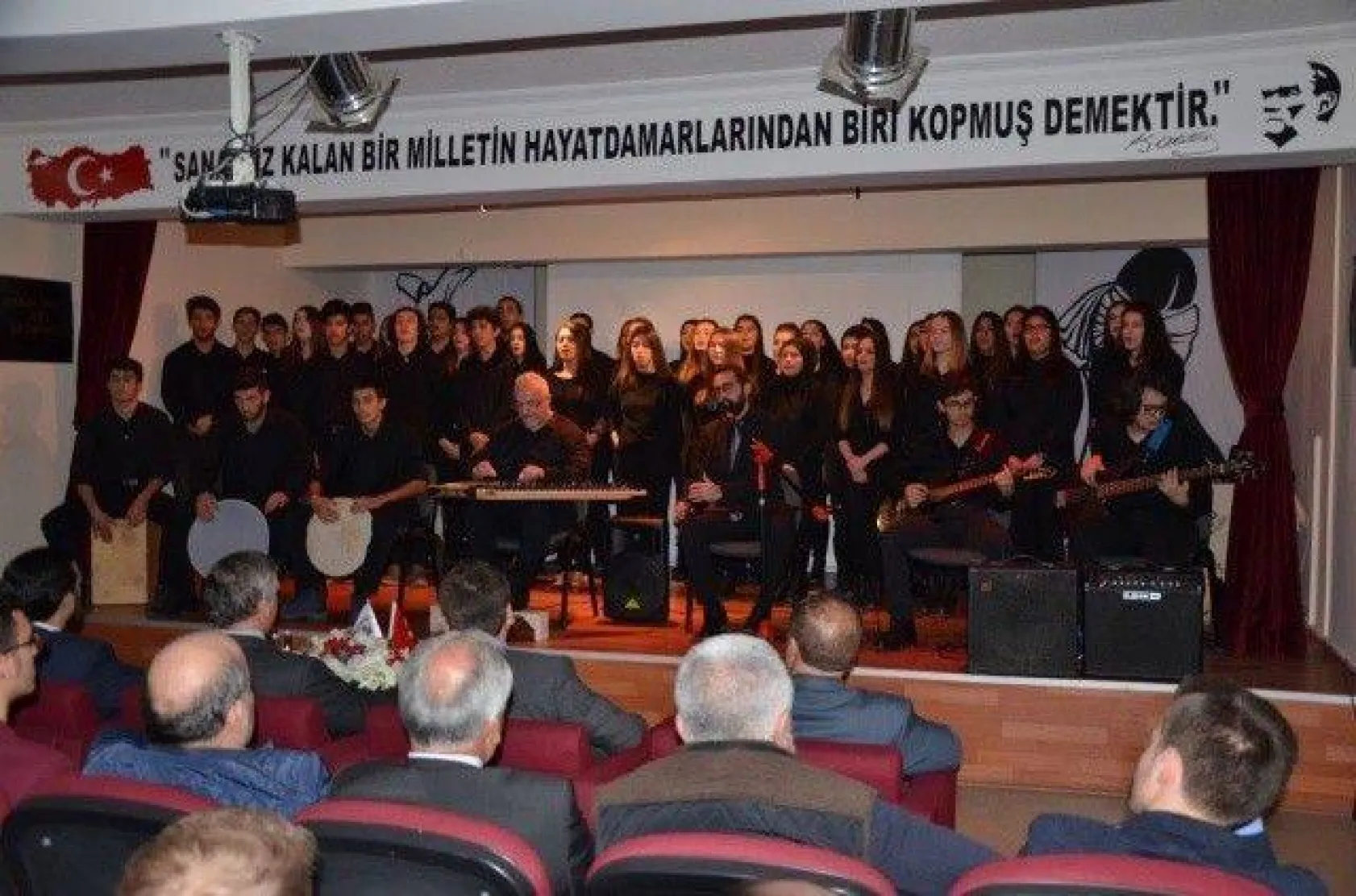 Öğrencilerden Mevlâna haftasına özel program