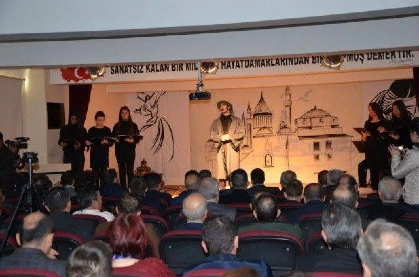 Öğrencilerden Mevlâna haftasına özel program