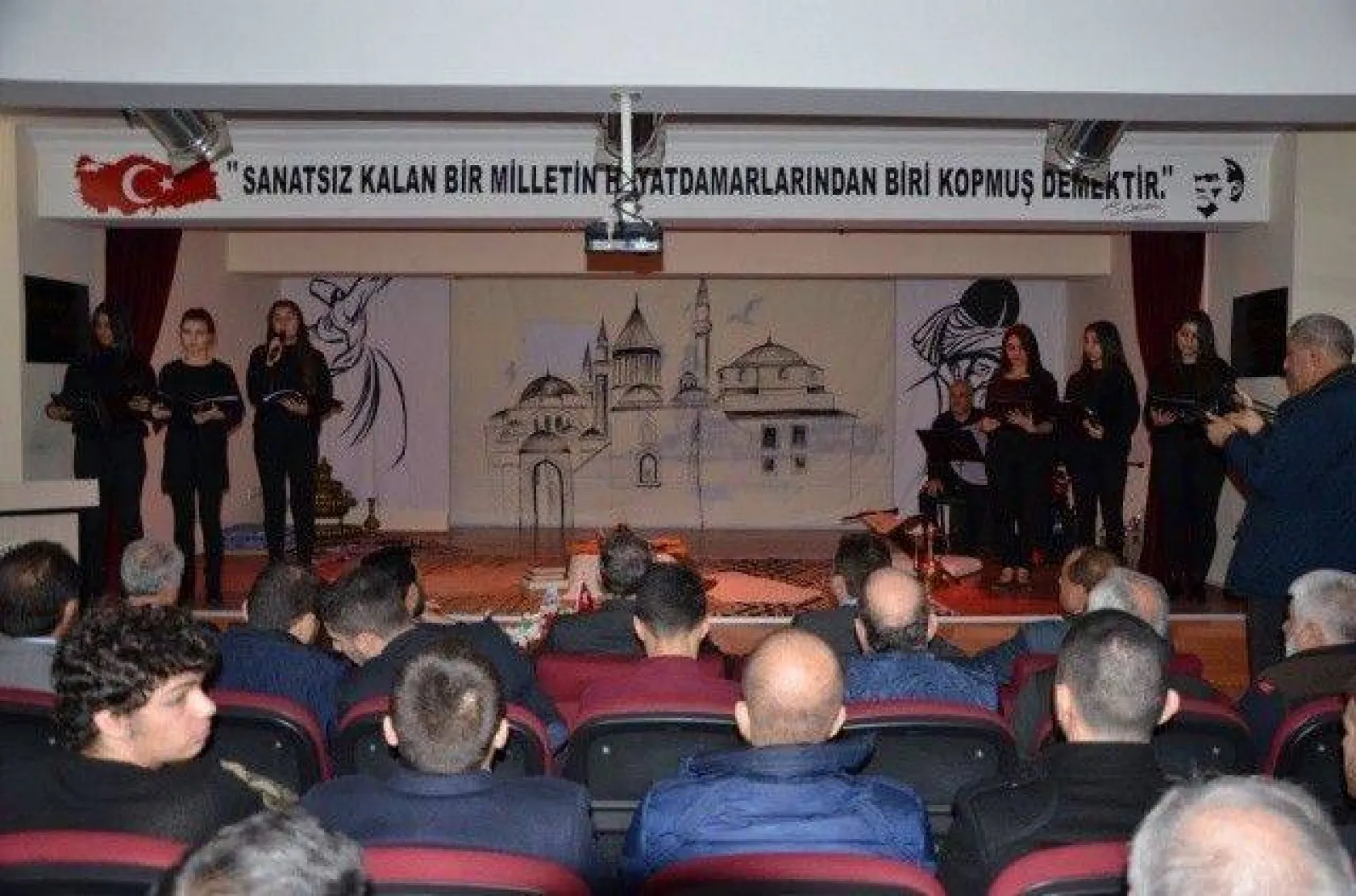 Öğrencilerden Mevlâna haftasına özel program