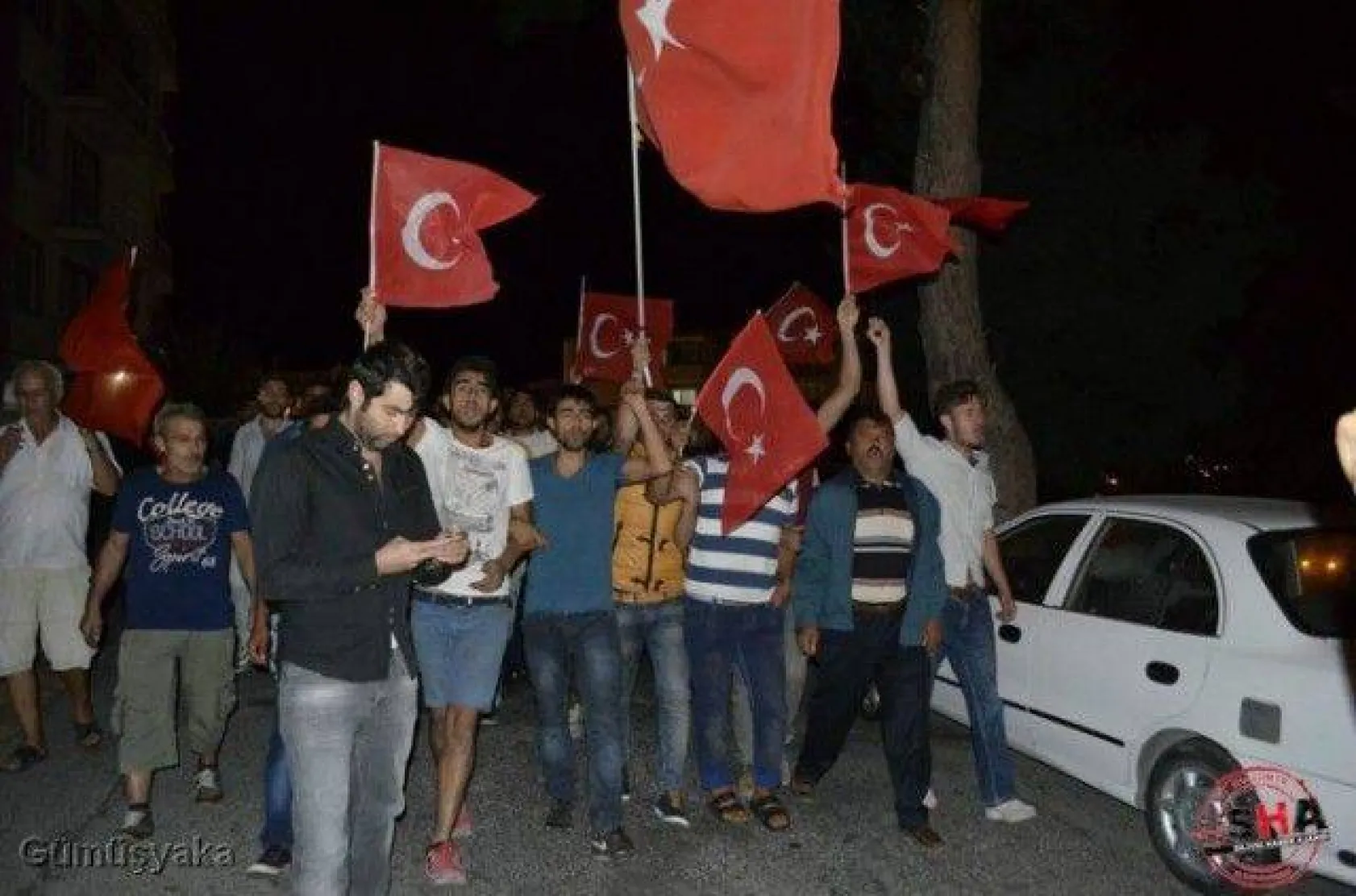 Silivri tek yürek oldu teröre lanet yağdırdı