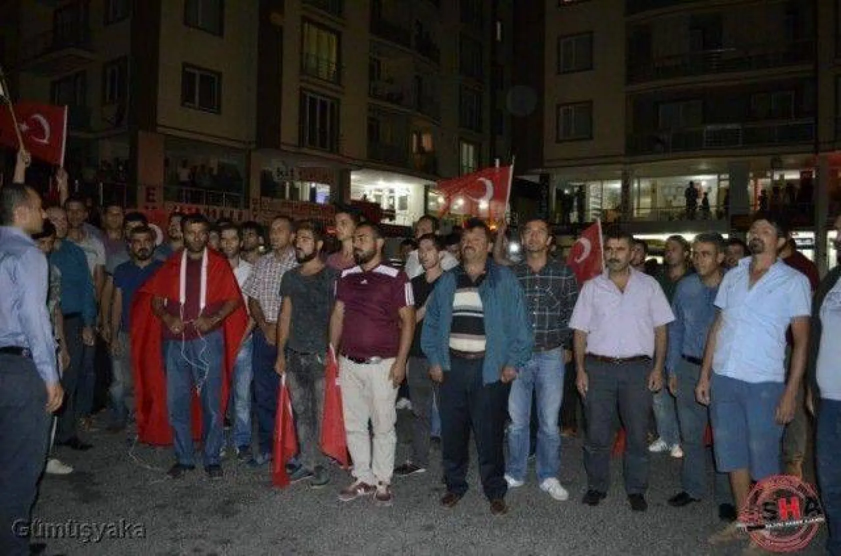 Silivri tek yürek oldu teröre lanet yağdırdı