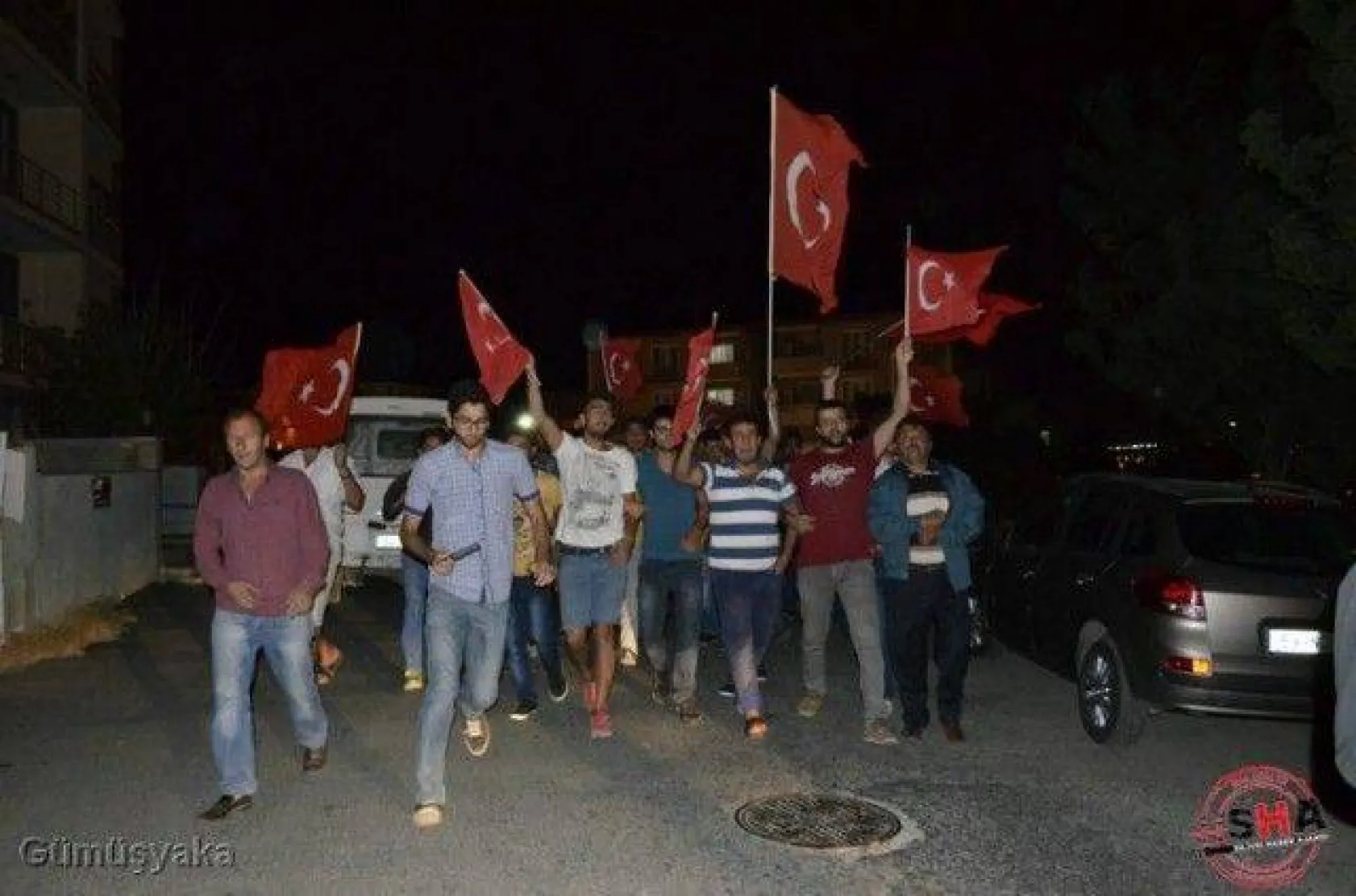 Silivri tek yürek oldu teröre lanet yağdırdı