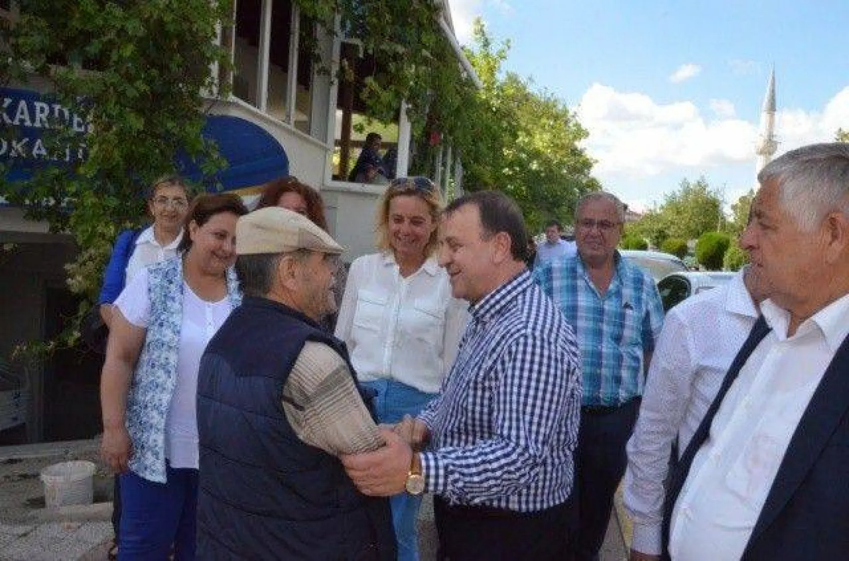 Işıklar Mahallelerde Hemşerileriyle Bayramlaştı