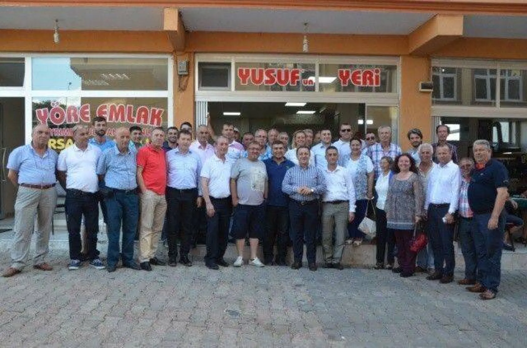 Işıklar Mahallelerde Hemşerileriyle Bayramlaştı