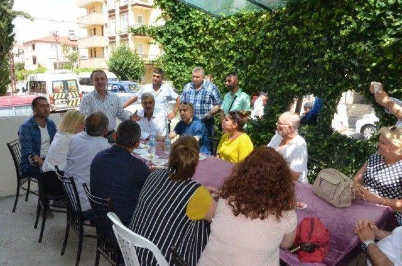 Işıklar Mahallelerde Hemşerileriyle Bayramlaştı