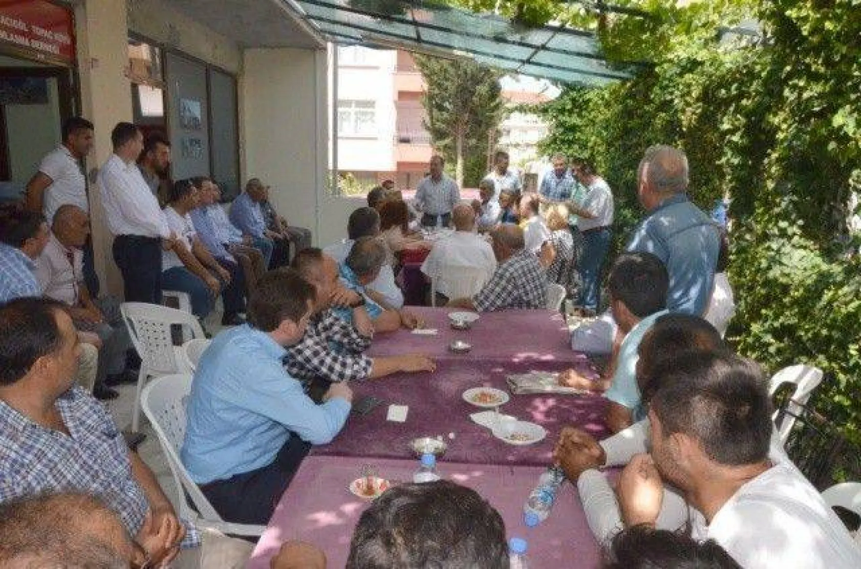 Işıklar Mahallelerde Hemşerileriyle Bayramlaştı