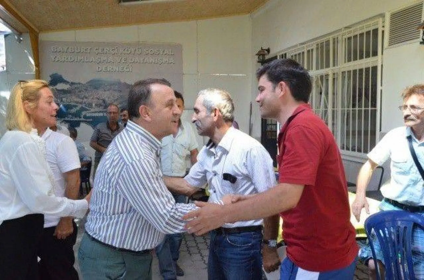 Işıklar Mahallelerde Hemşerileriyle Bayramlaştı