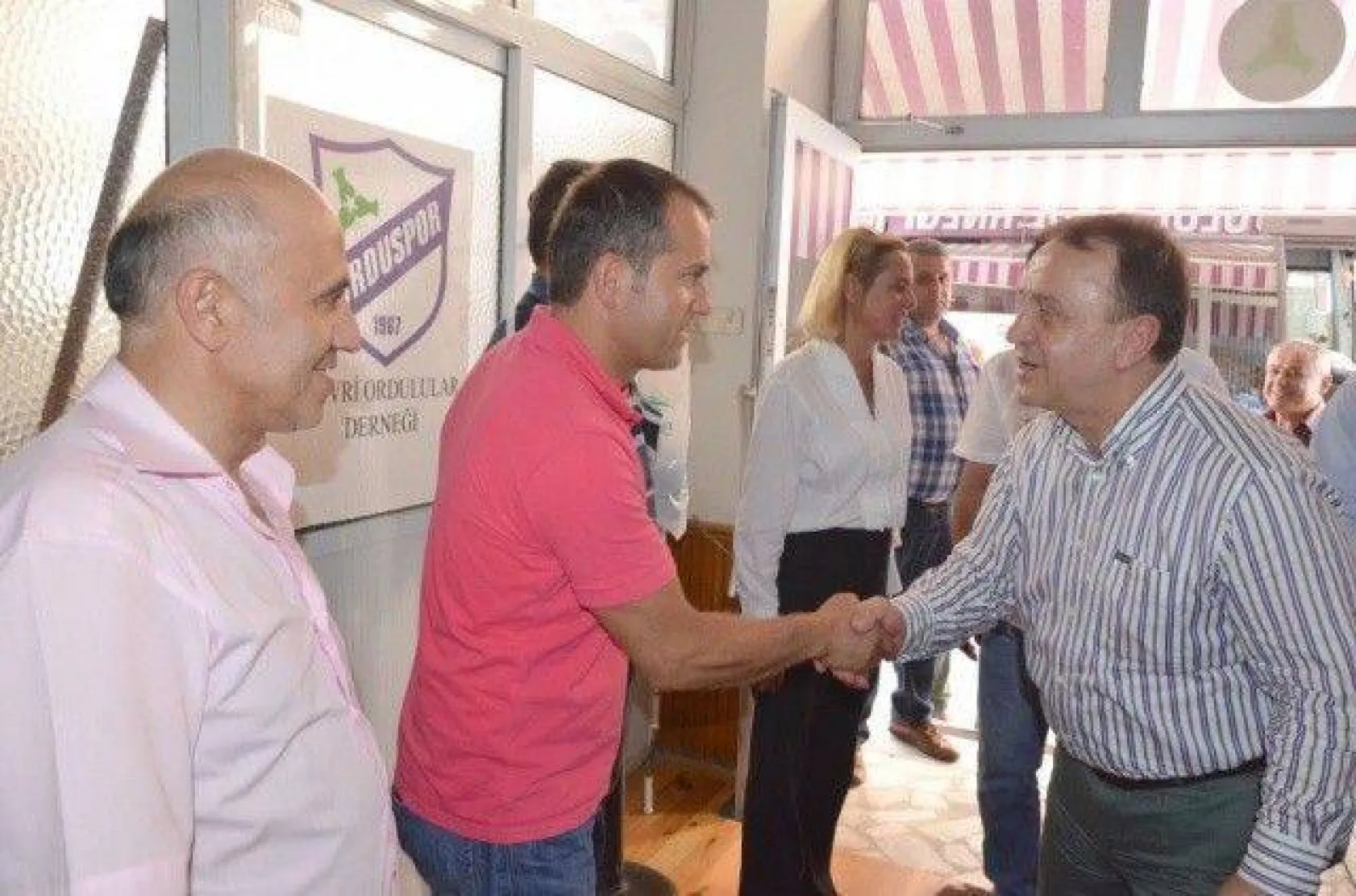 Işıklar Mahallelerde Hemşerileriyle Bayramlaştı