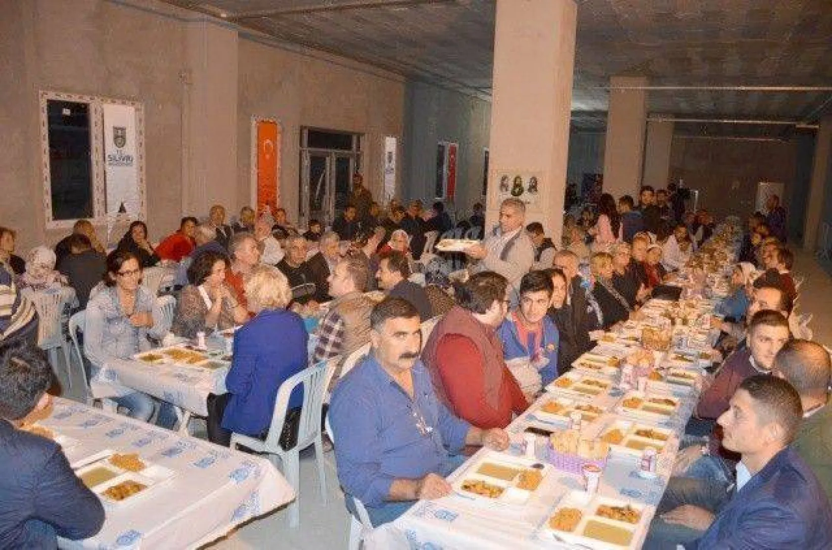 Işıklar Silivri Cemevinde İftar verdi